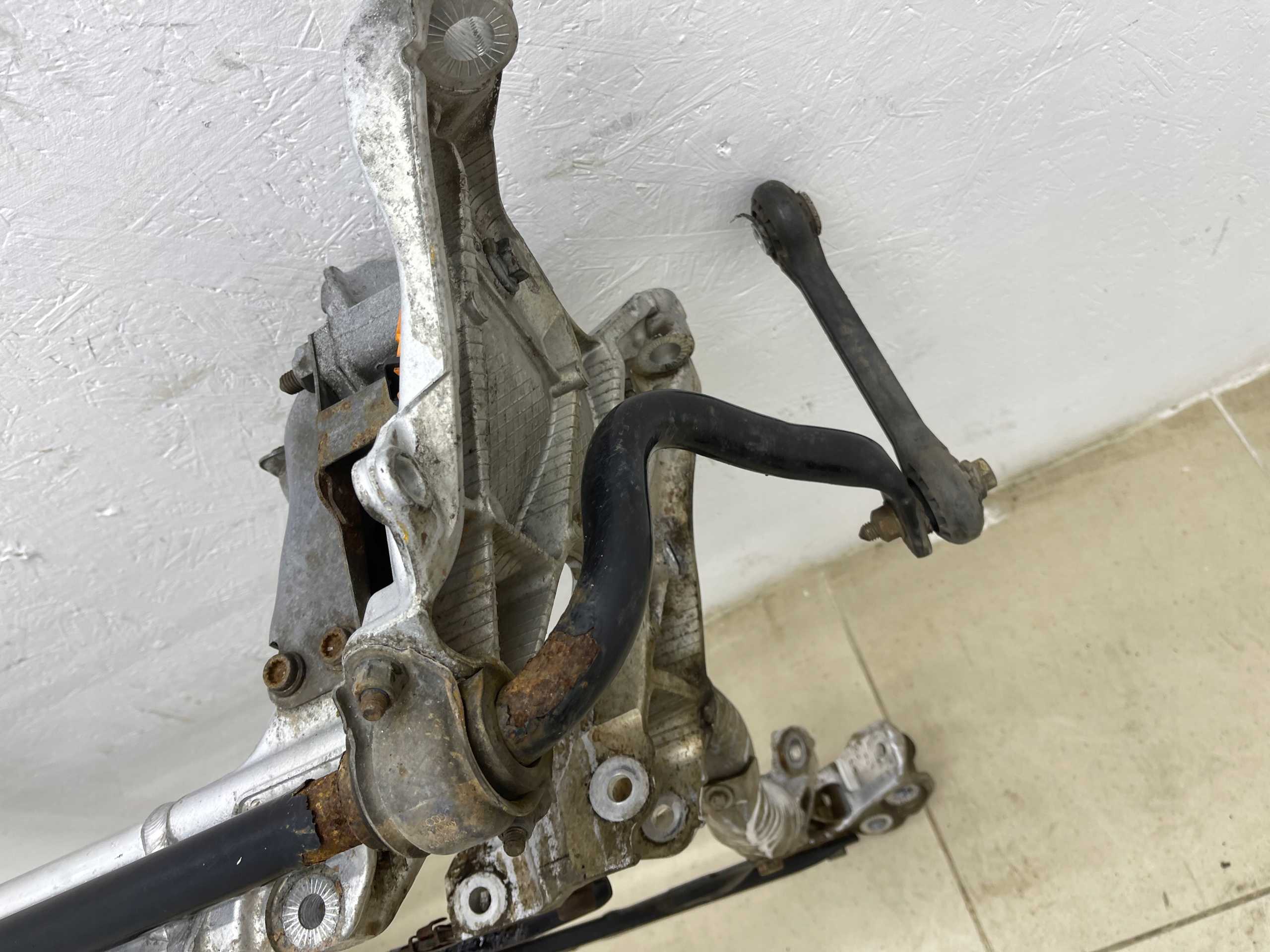 AUDI A5 8T A4 B8 LIFT subframe axle beam bar front 2012-2016R 8K0423401