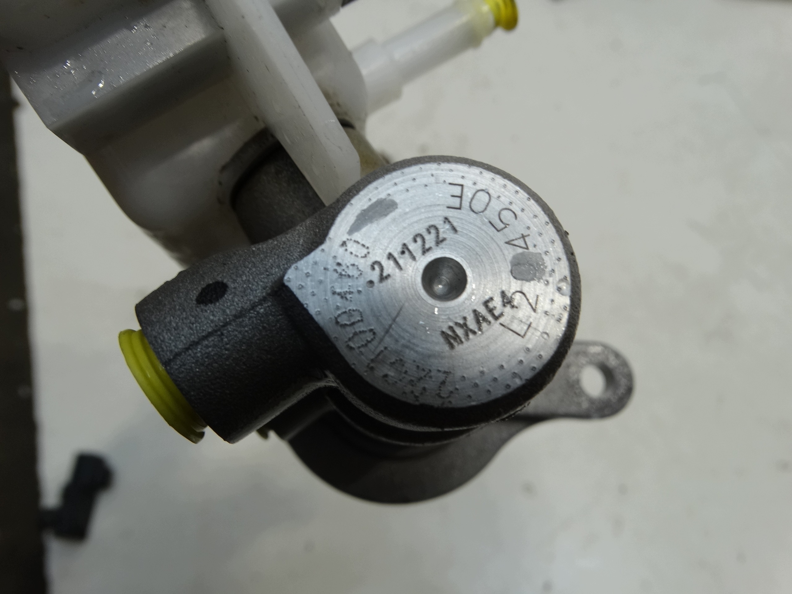brake booster + tank KIA SPORTAGE V HYUNDAI I30 III