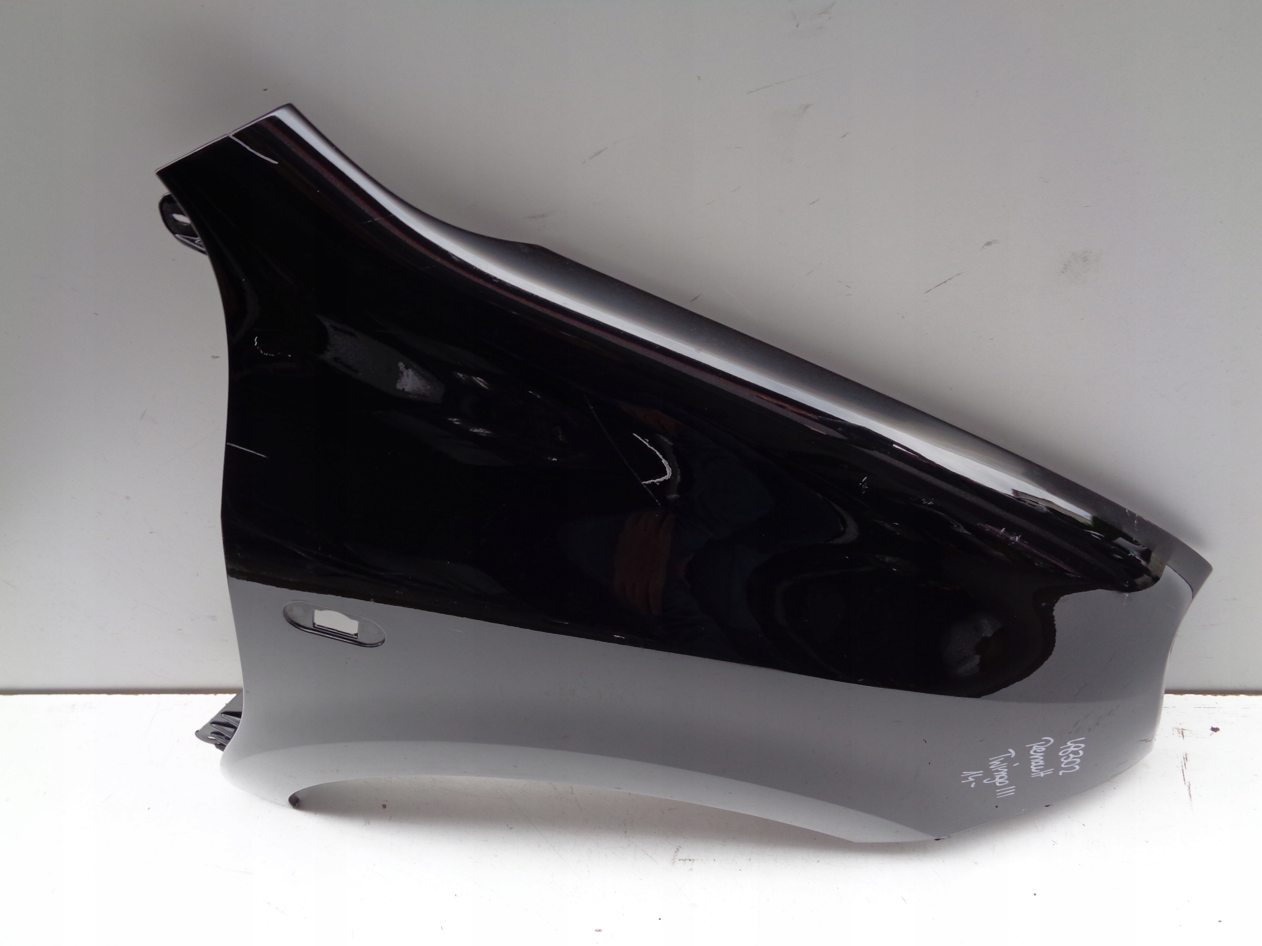 fender right front RENAULT TWINGO III 14- NR 48302