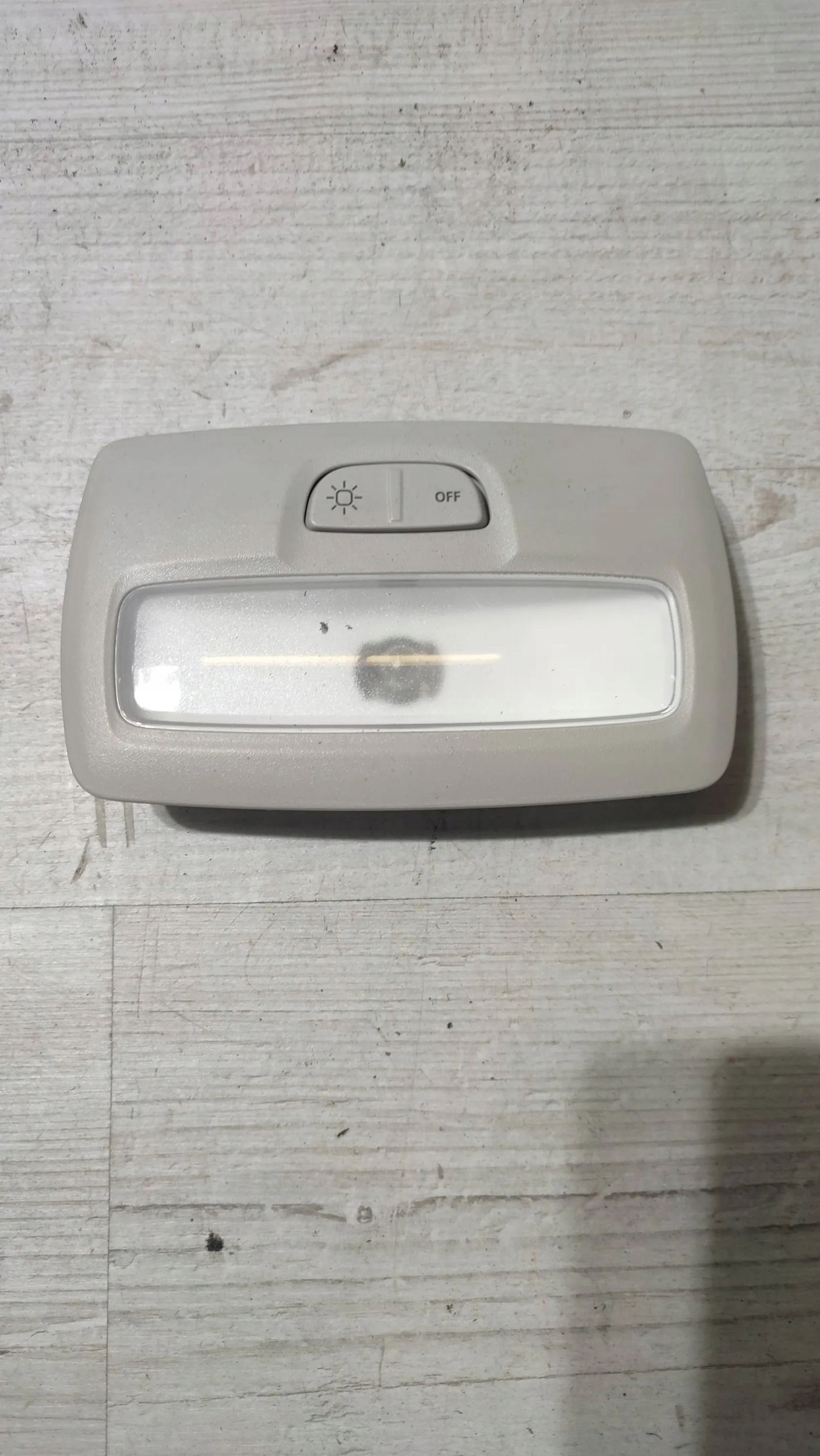 Dacia Duster II 17r 1.2 Oswietlenie cabs light