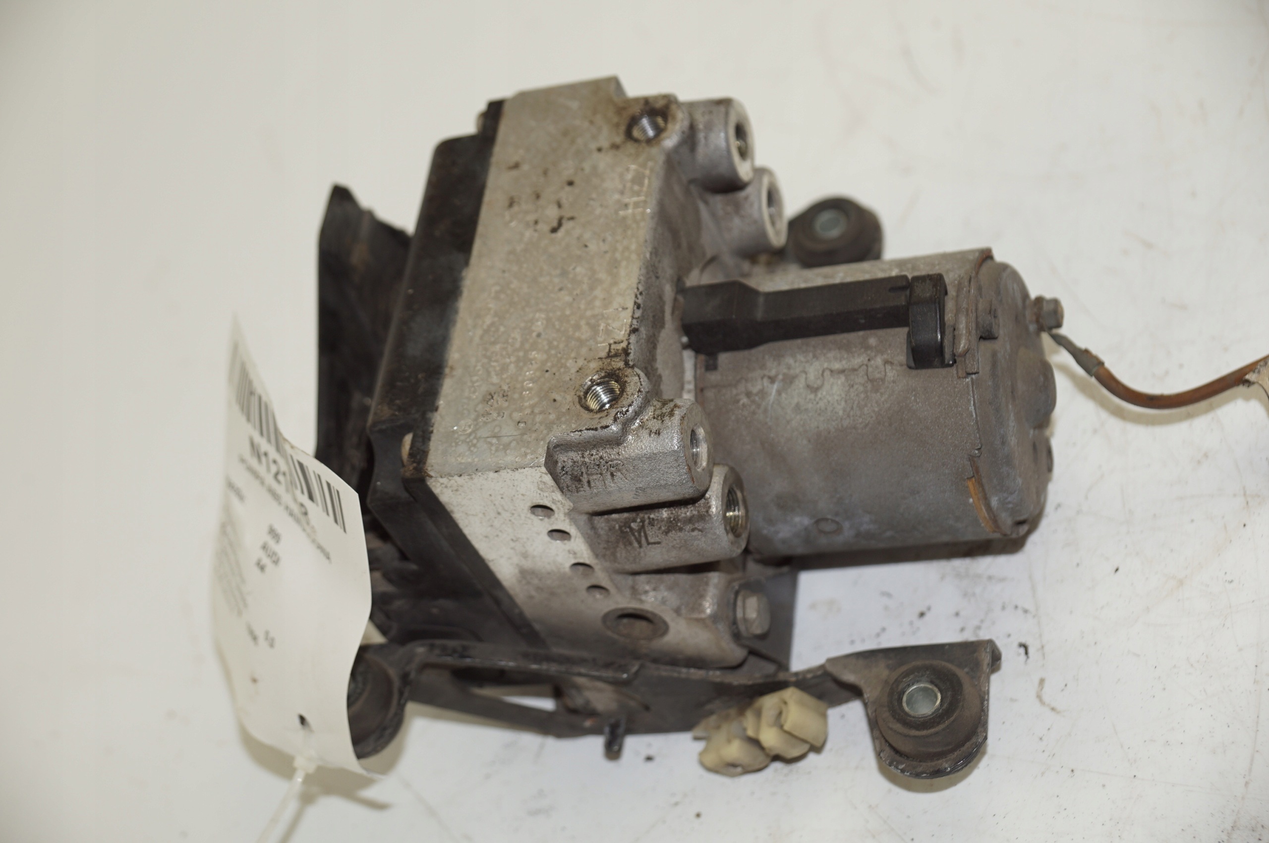 pump ABS brake 8D0614111 AUDI A4 B5