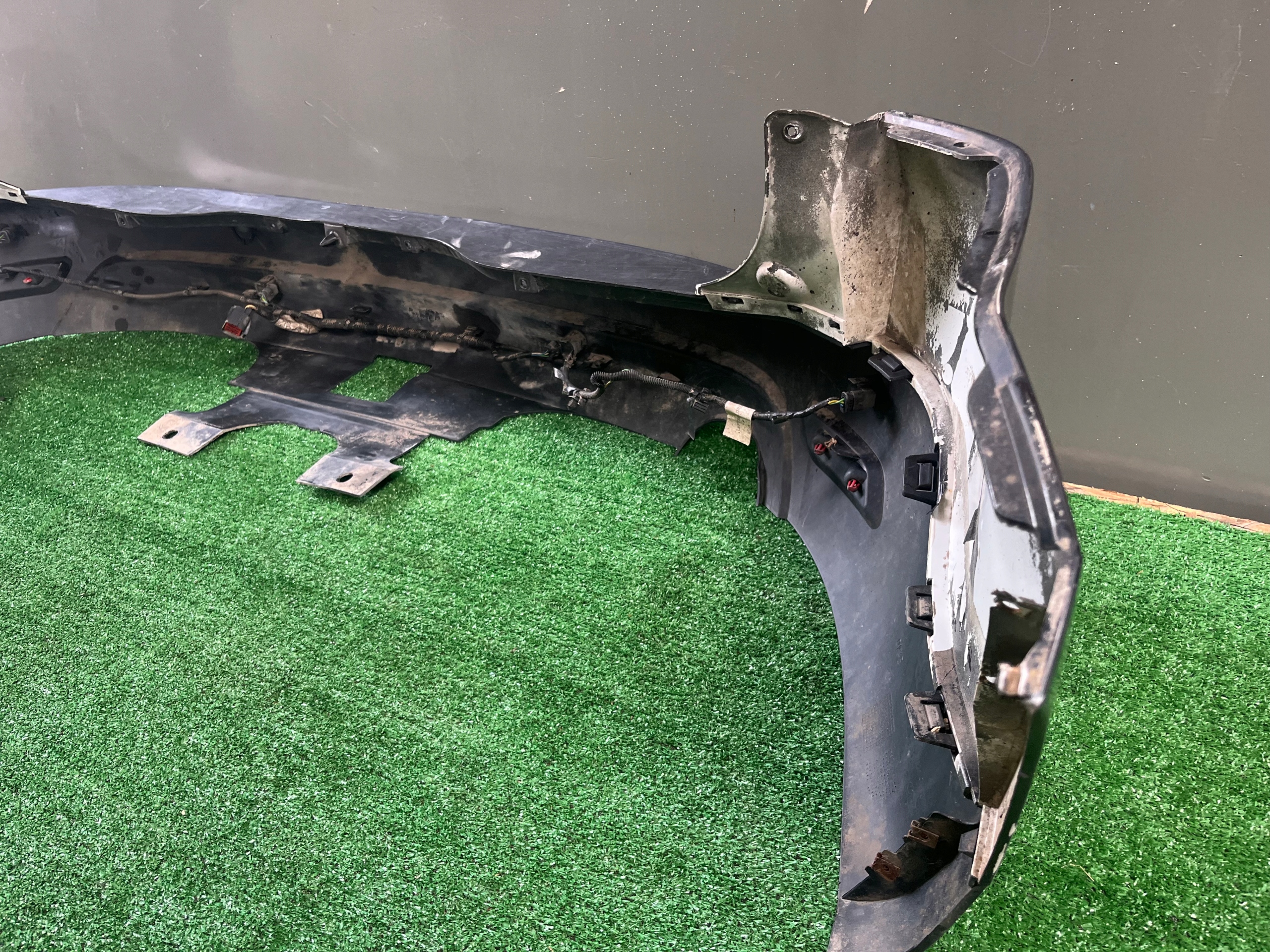 bumper rear part rear FORD S-MAX 4xPDC 6M21-17866-B KOD LAKIERU G6