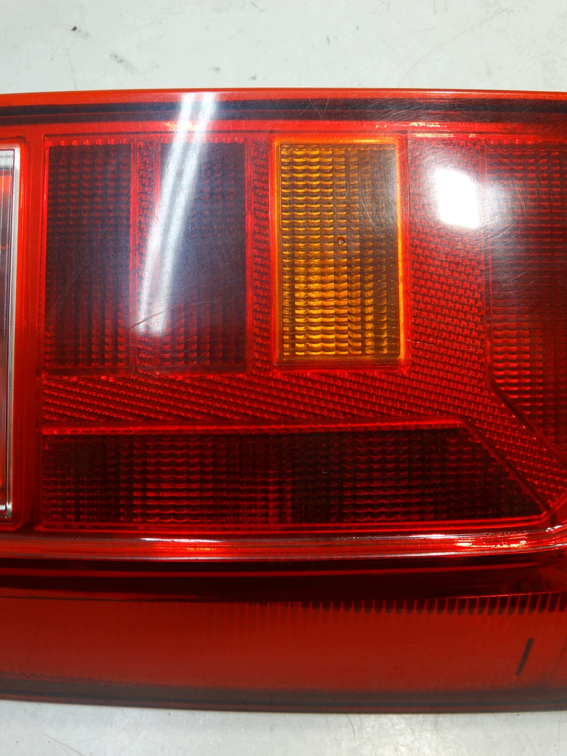 light left rear VOLKSWAGEN CADDY IV LIFT 15-20R. TYC 11-C974B