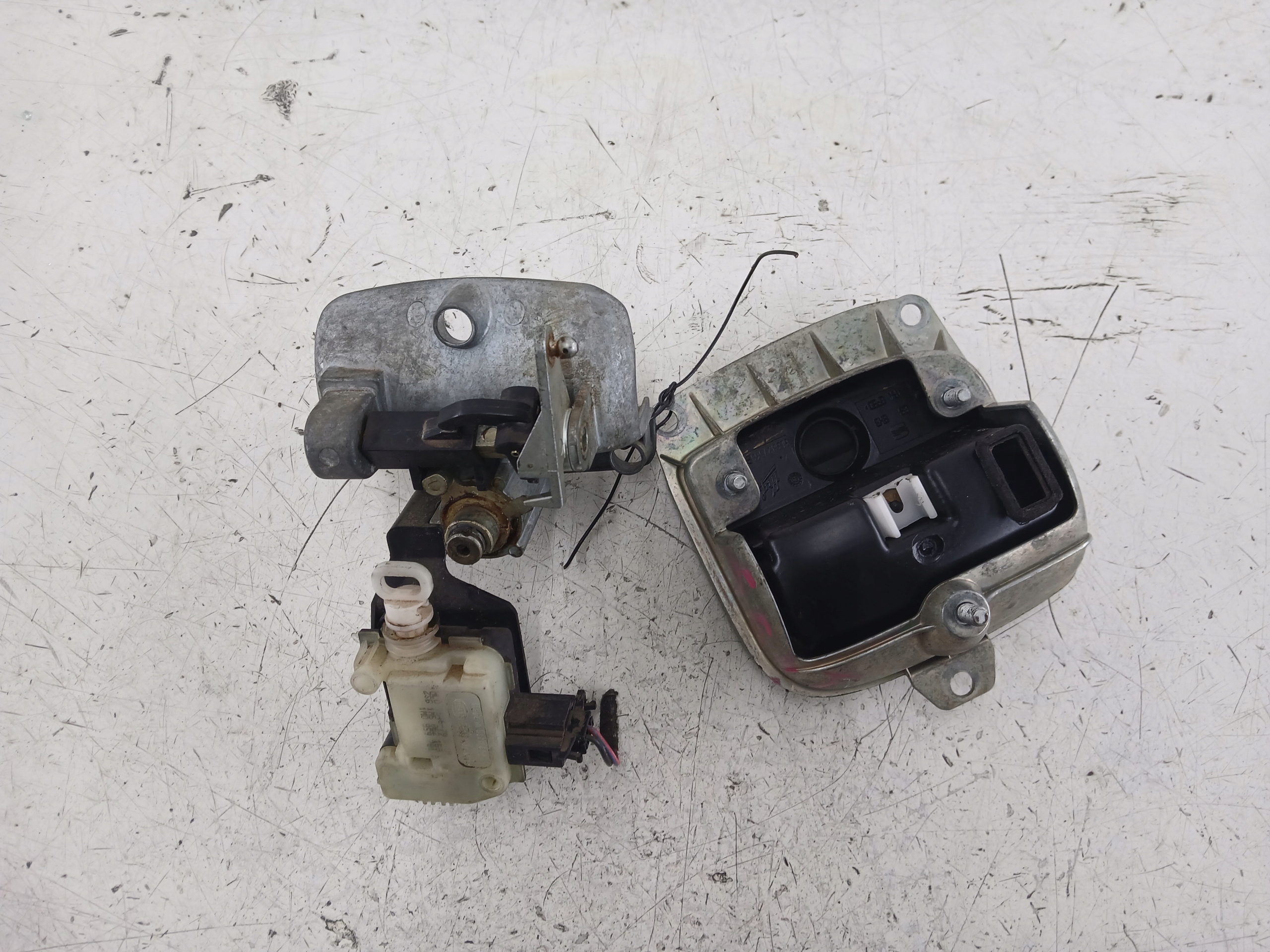 SEAT IBIZA III handle bonnet boot + mechanism