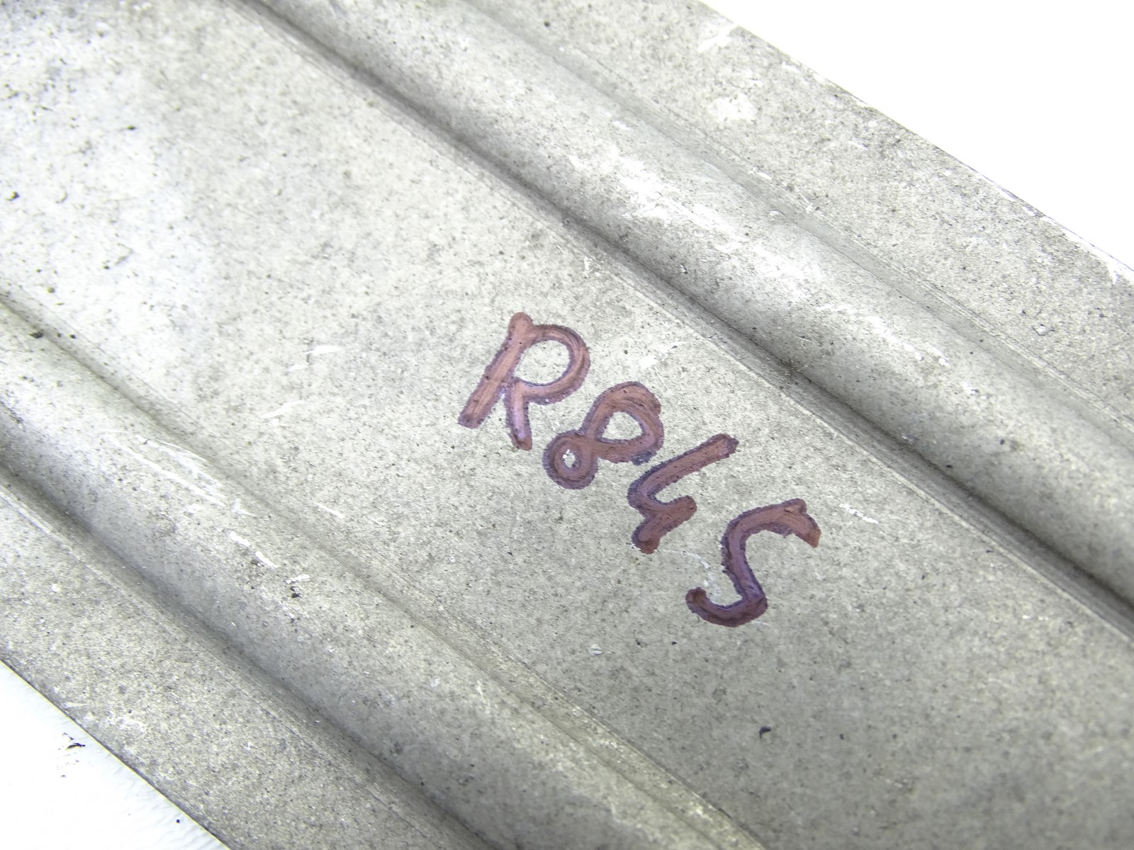 Halter Blende Abdeckung Unterfahrschutz AUDI R8 4S PLUS 5.2 FSI 4S0813194D