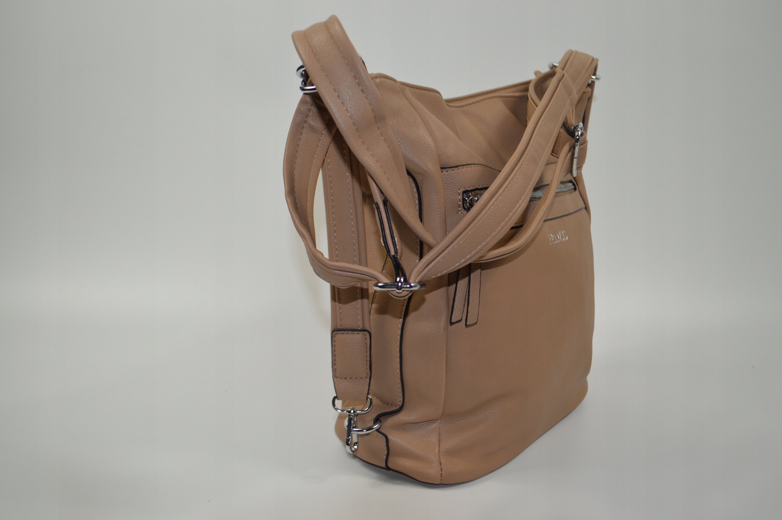 DUŻA POJEMNA TOREBKA DAMSKA LISTONOSZKA WOREK TORBO-PLECAK Kod producenta T-8035