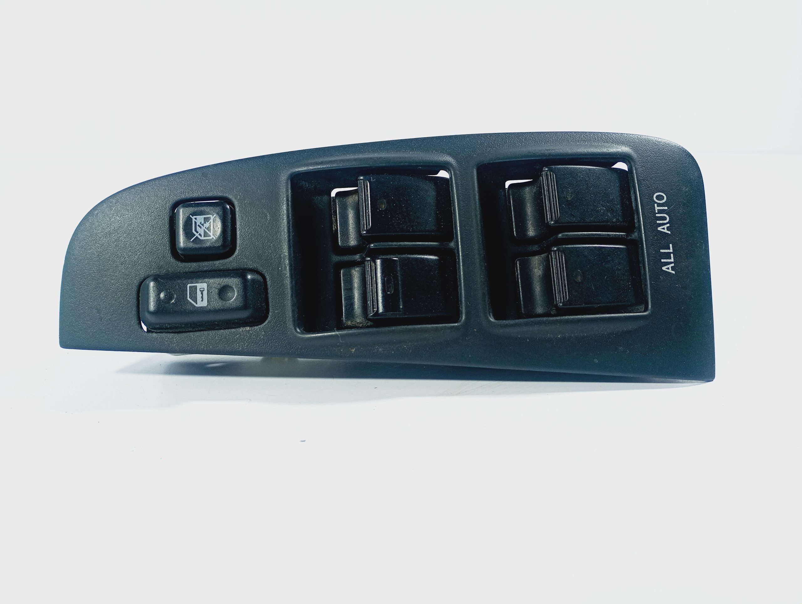 switch panel windows left front 848025210B0 TOYOTA Avensis T25 06-08