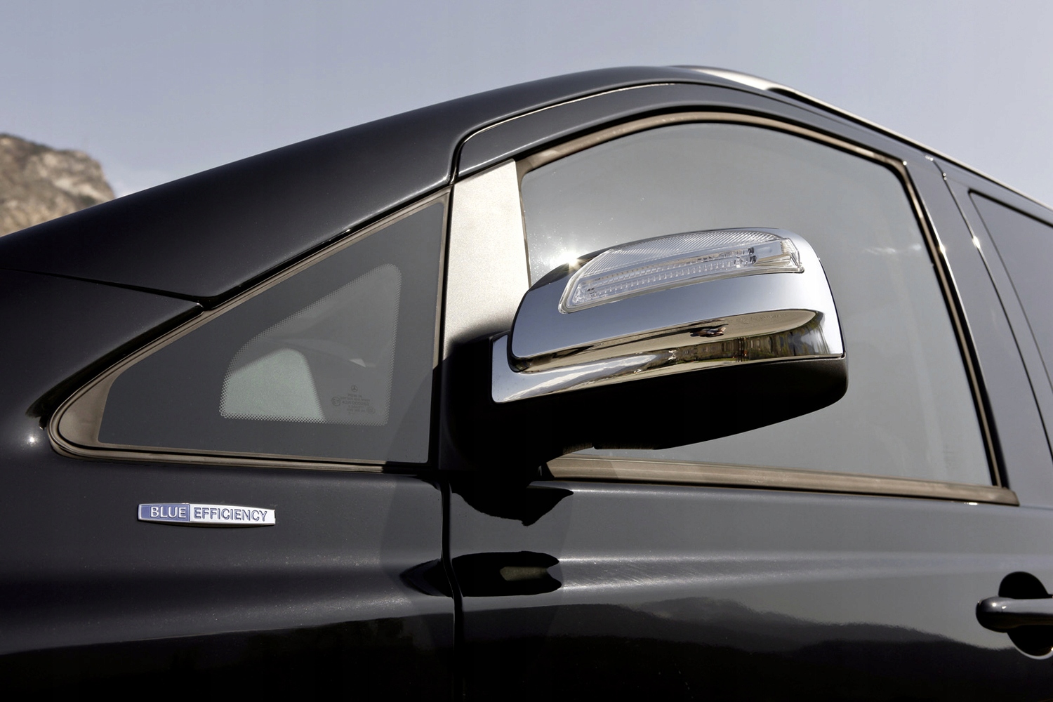 Nakładki luster lusterka Mercedes Vito W639 10-14 Producent Omtec