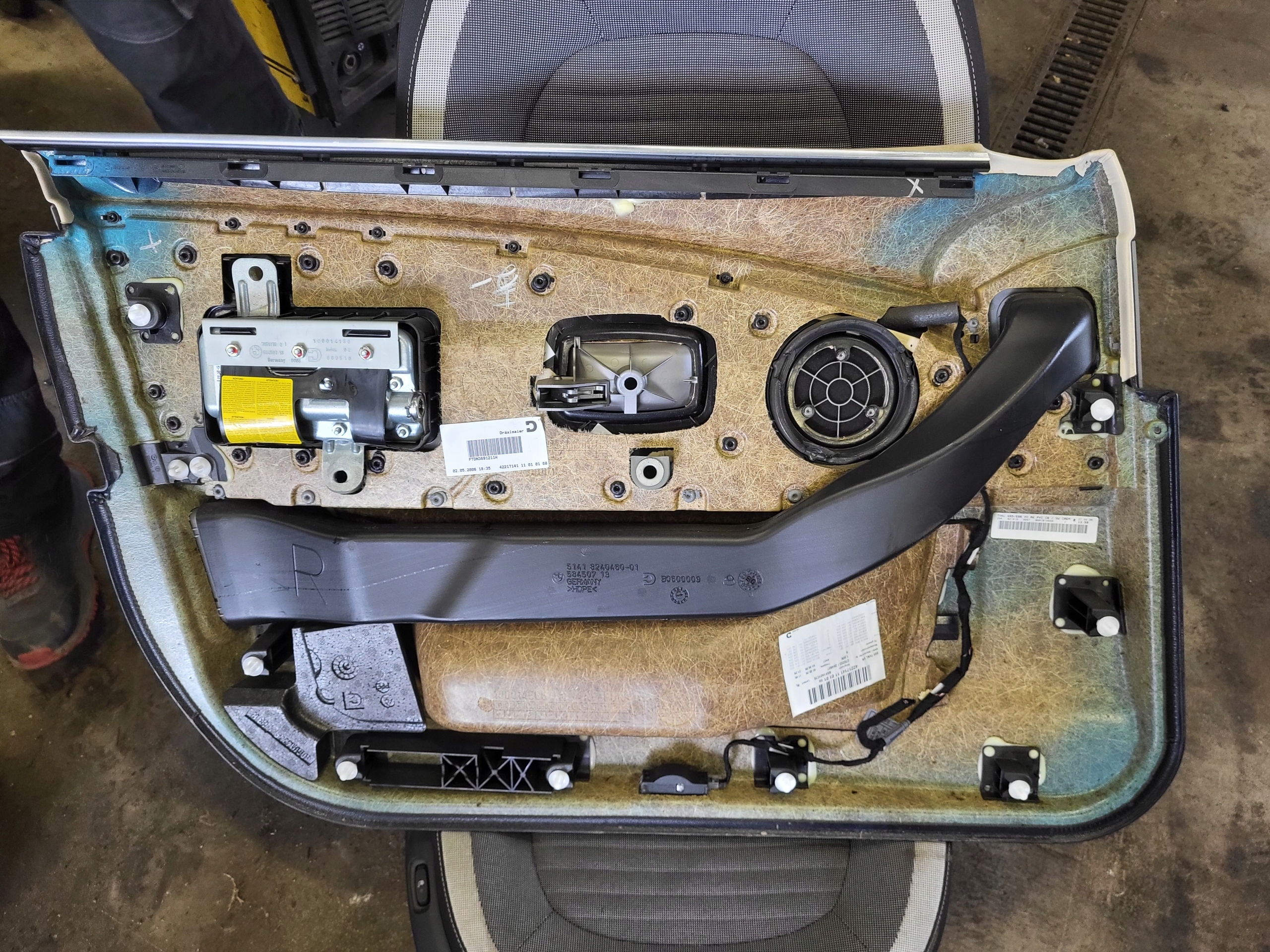 BMW E65 LIFT side door right front leather beige