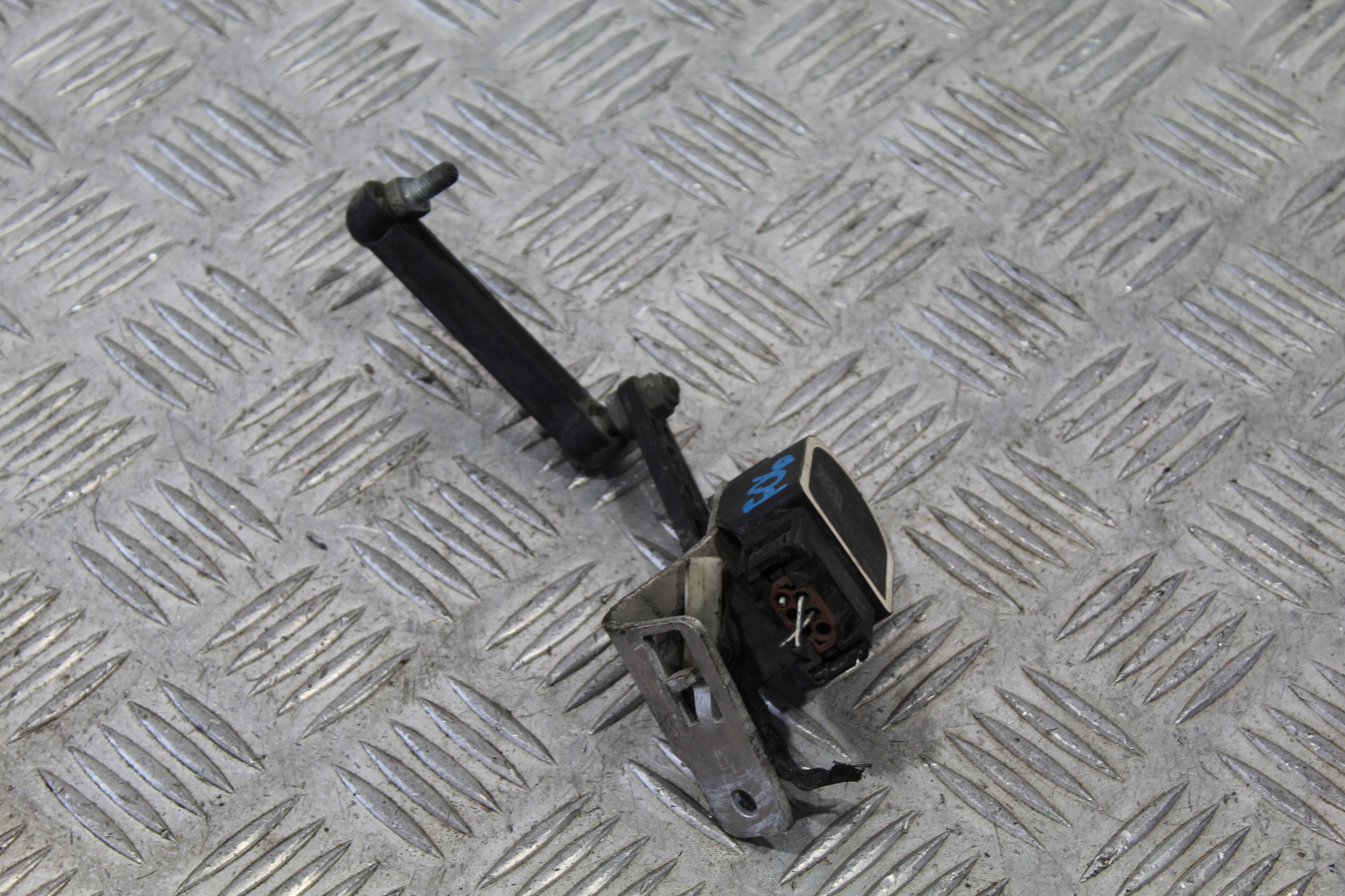 Sensor POZIOMOWANIA heck BMW 6 F06 GRAN COUPE FL