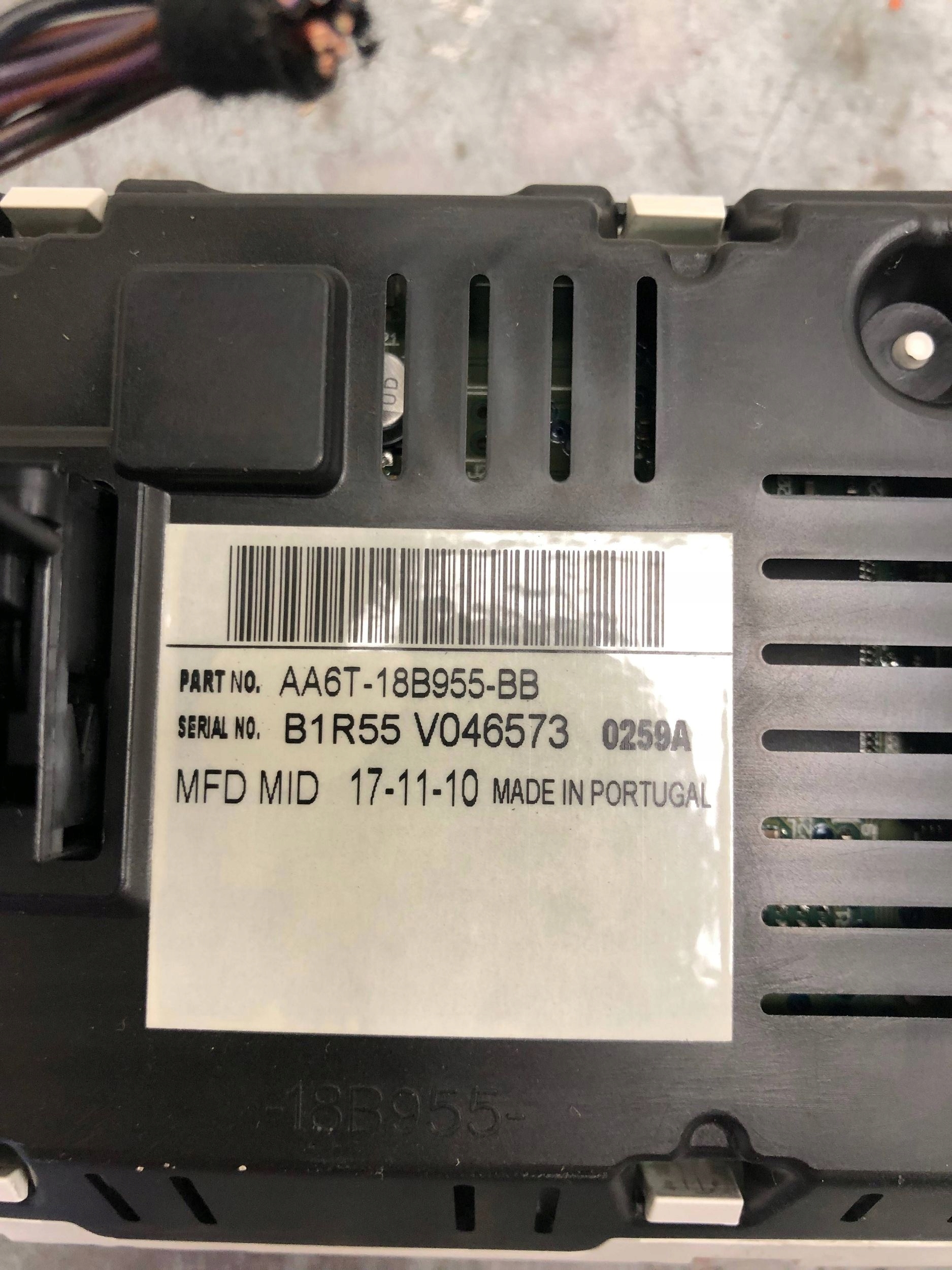 display RADIA FORD FIESTA MK7 AA6T-18B955-BB