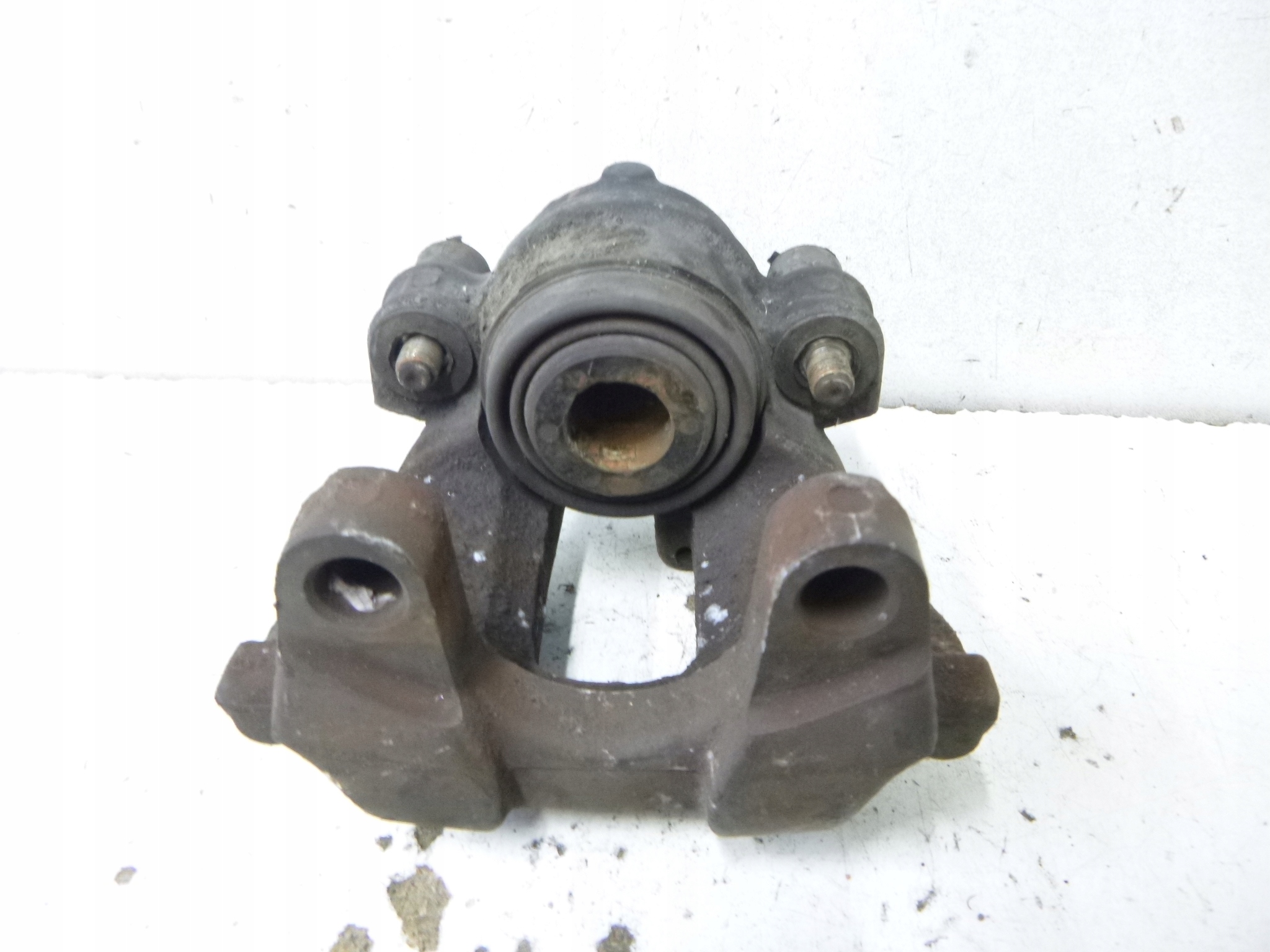 caliper brake rear part left MERCEDES W211 1.8 2005r..