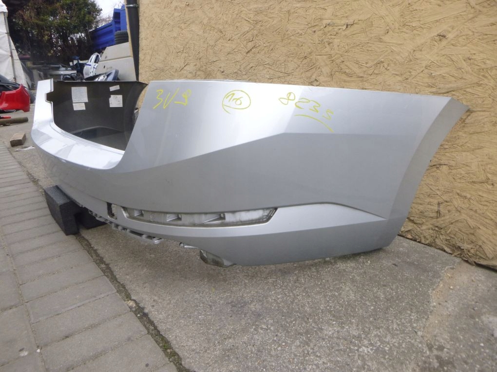SKODA SUPERB III KOMBI 3V9 bumper rear