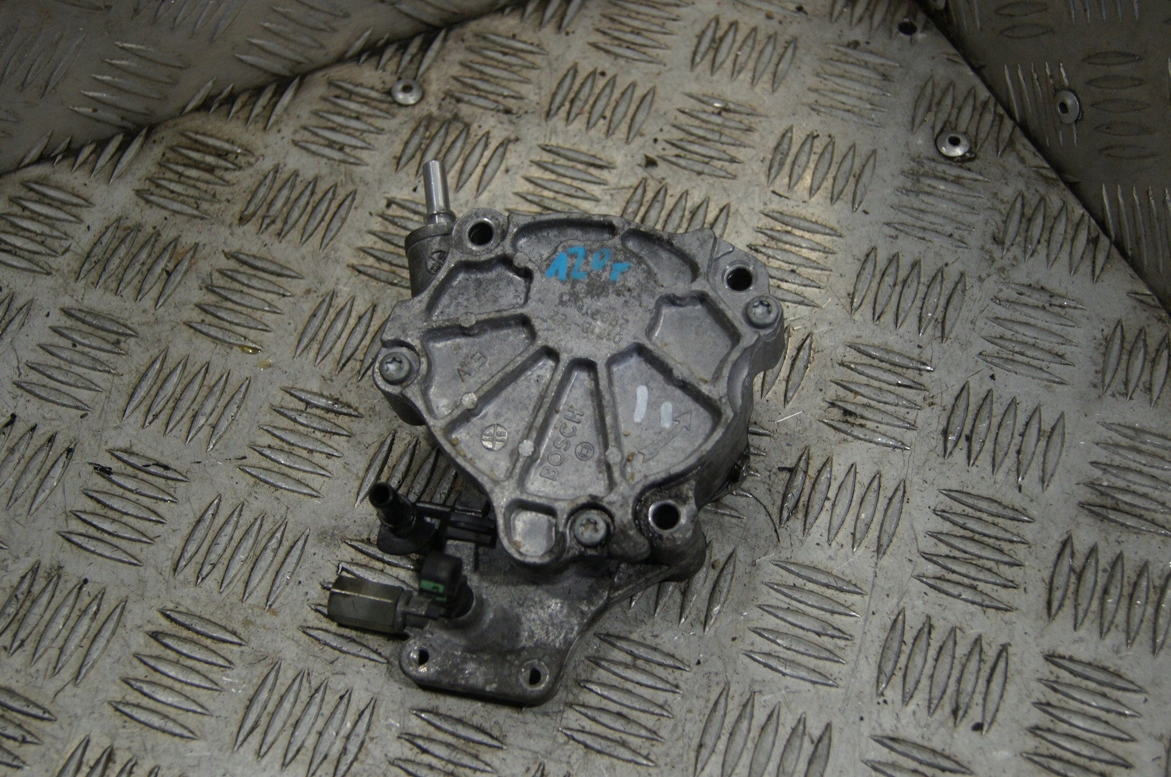 Freelander II вакуумний насос D171B-1C2