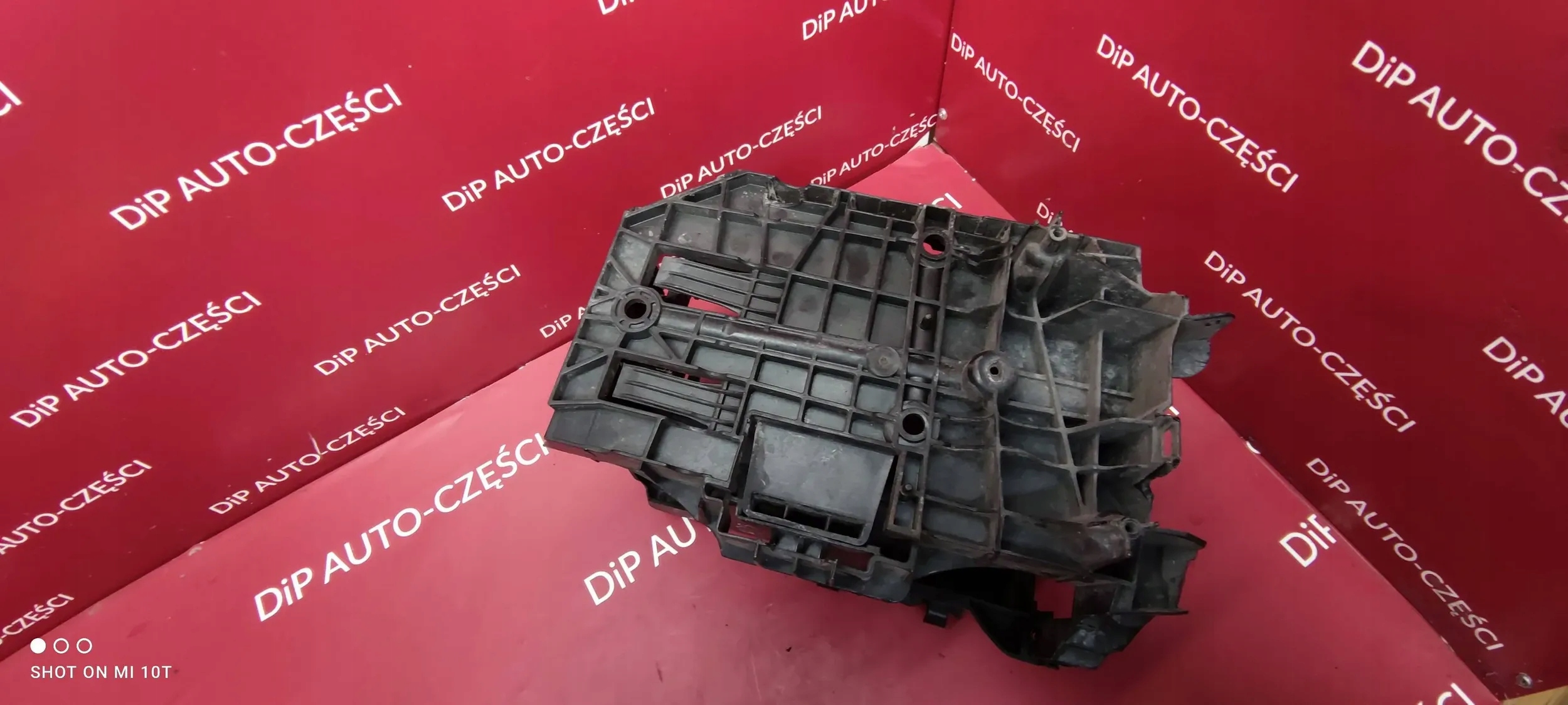 M613 Peugeot 508 9686709280 Obudowa akumulatora