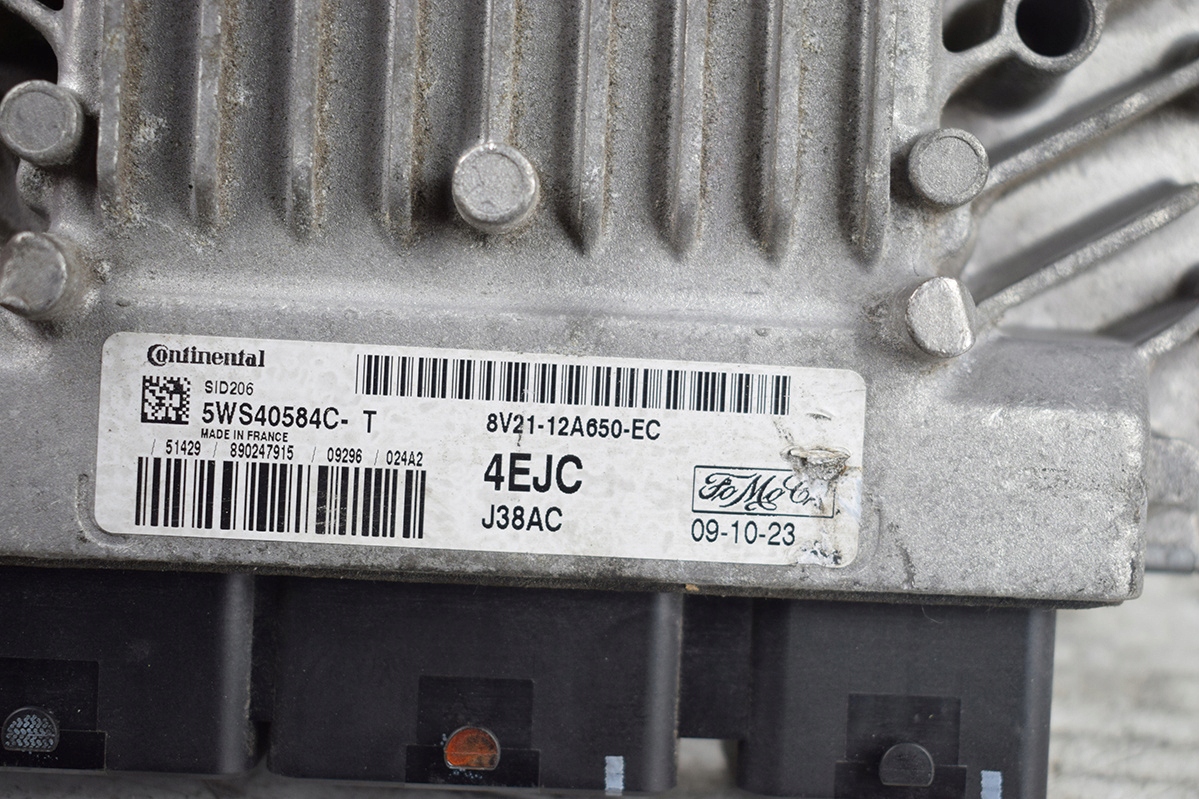 computer control unit FORD FIESTA MK7 8V21-12A650-EC