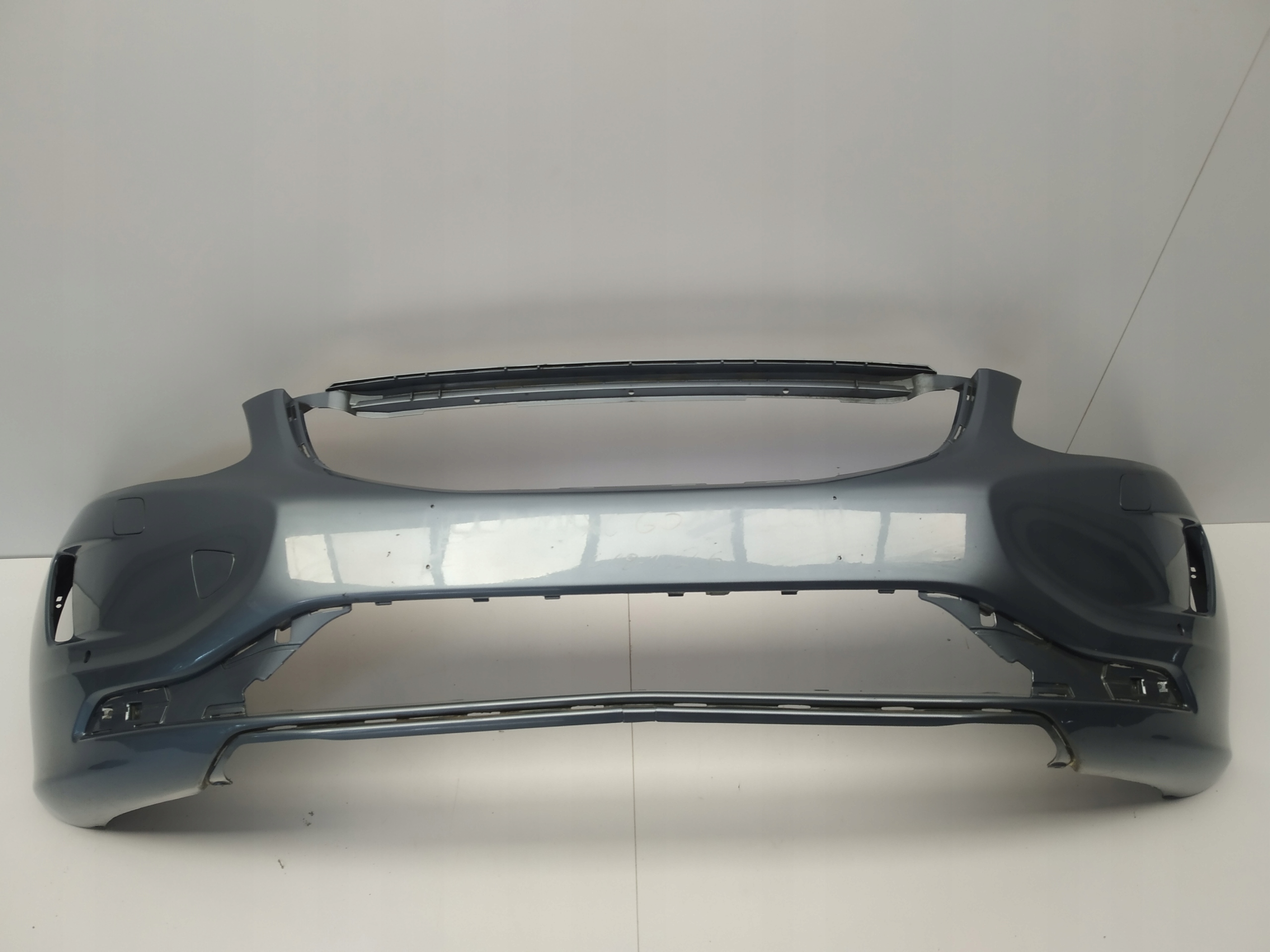 2013r + Volvo Xc60 lift bumper front original 31323765 below PDC and washers