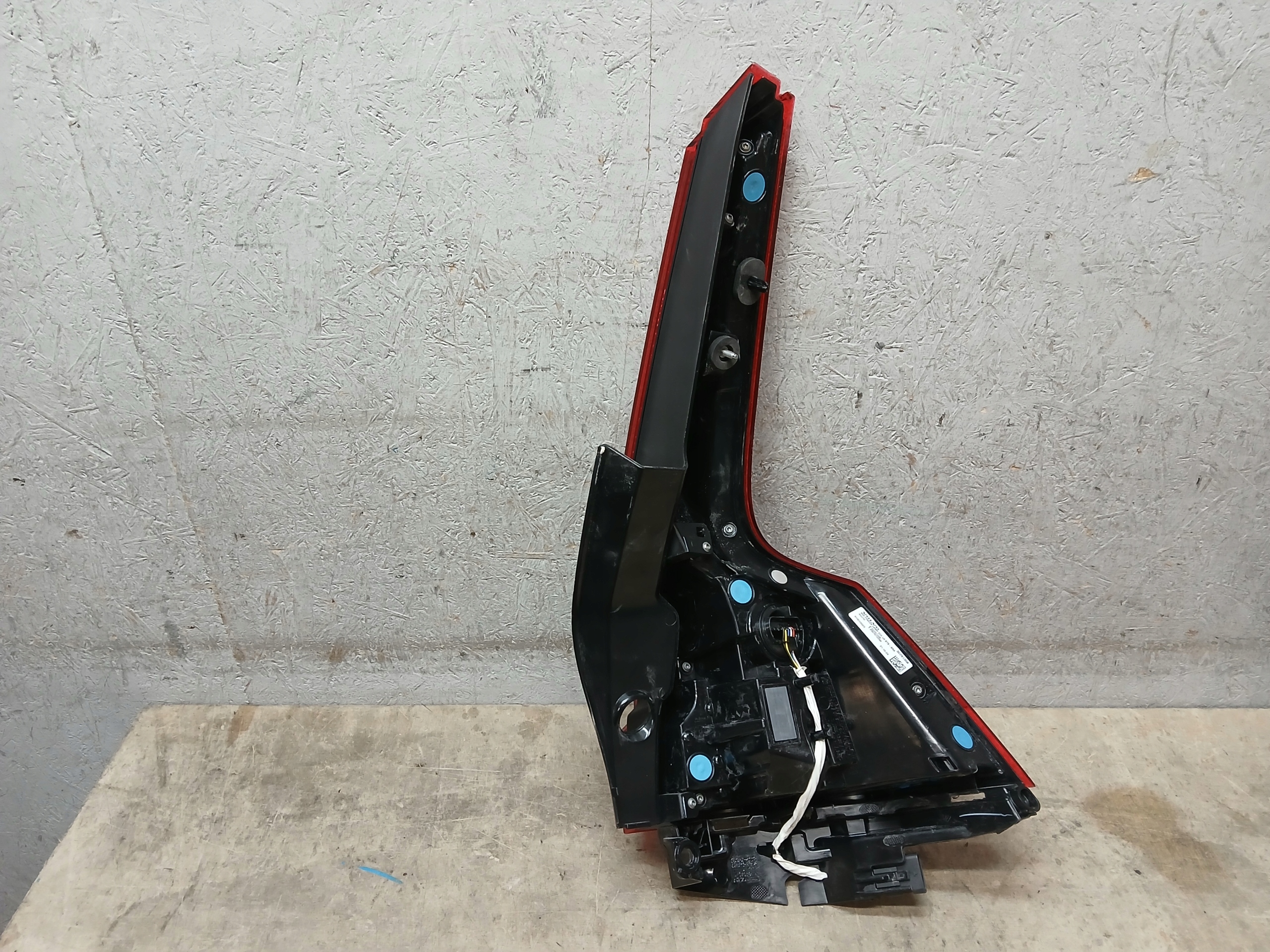 light rear part left VOLVO V60 II 2 LED 18- 32291358