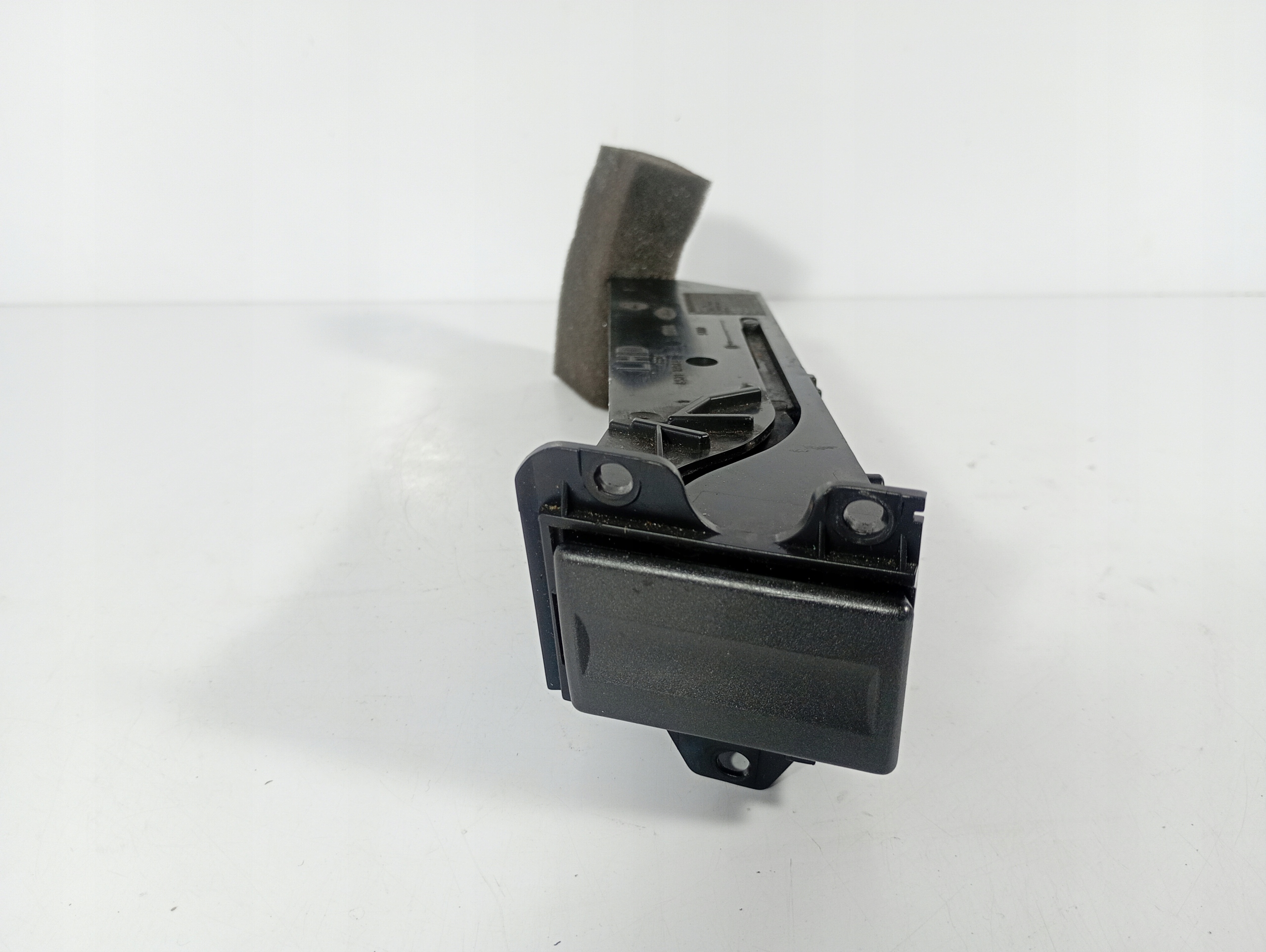 Ford Mondeo 3 III 02-07 bracket for CUPHOLDER OE 4S7113564