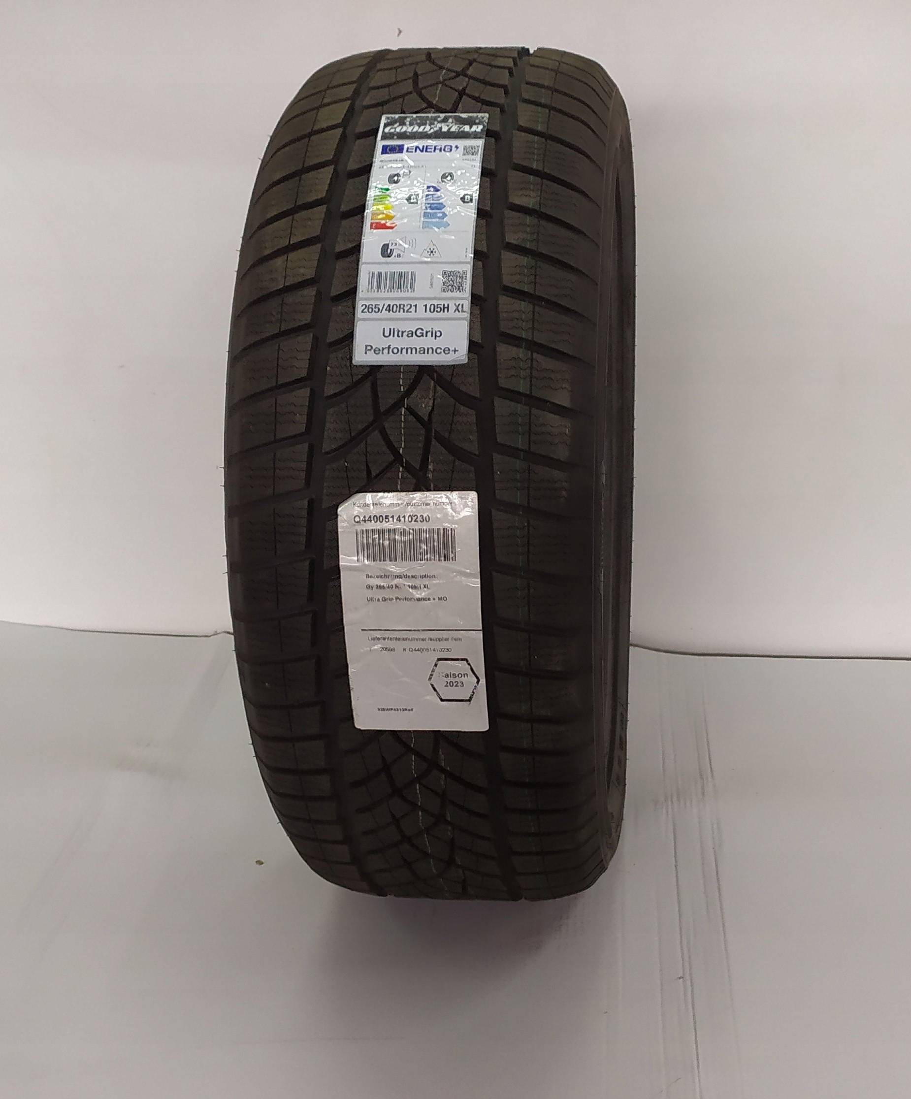 OPONA Goodyear Ultra Grip Performance + 265/40R21 MO