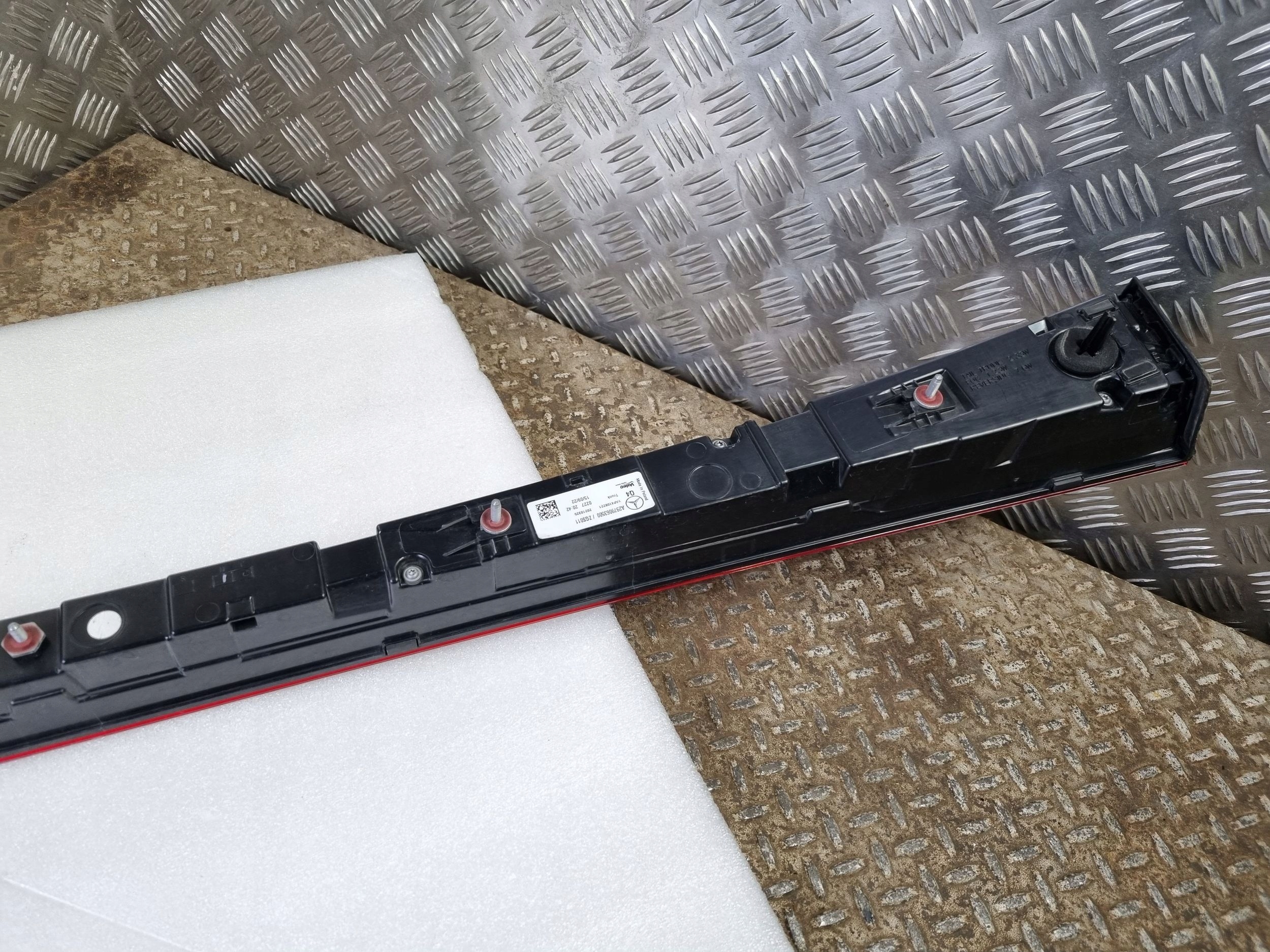 A2979063500 фонарь накладка MERCEDES EQA 250 led оригинал