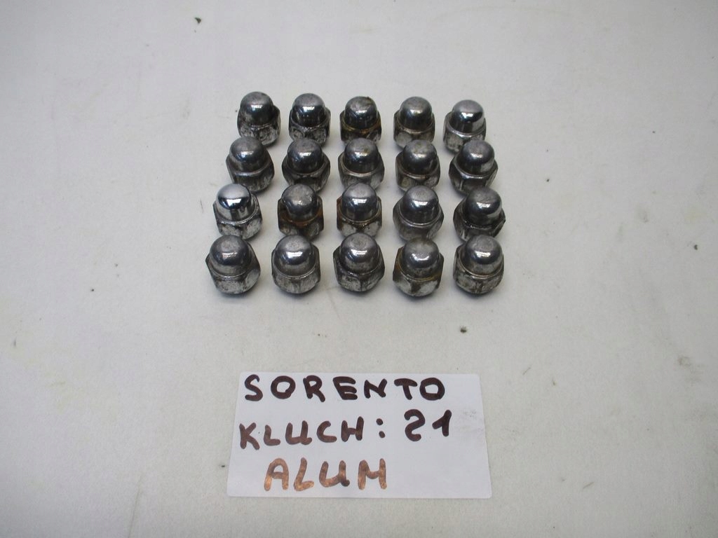 KIA SORENTO II 21 КОЛЕСНАЯ ГАЙКА
