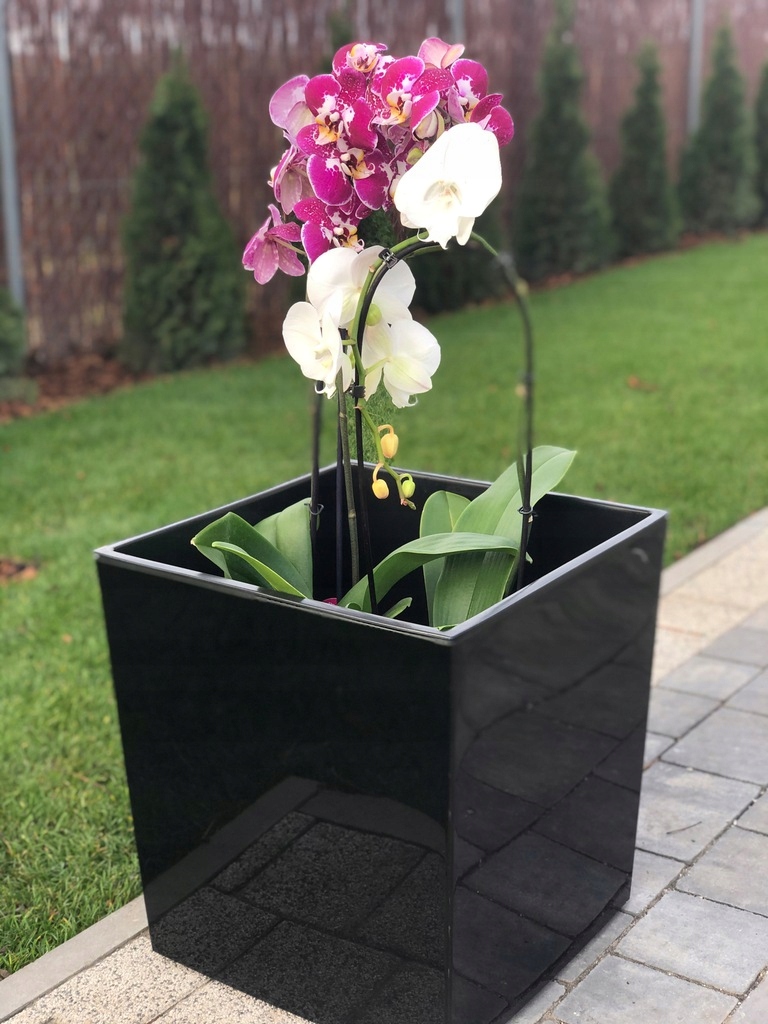 

Doniczka Kwadrat 40x40x41 cm czarna połysk Ładna