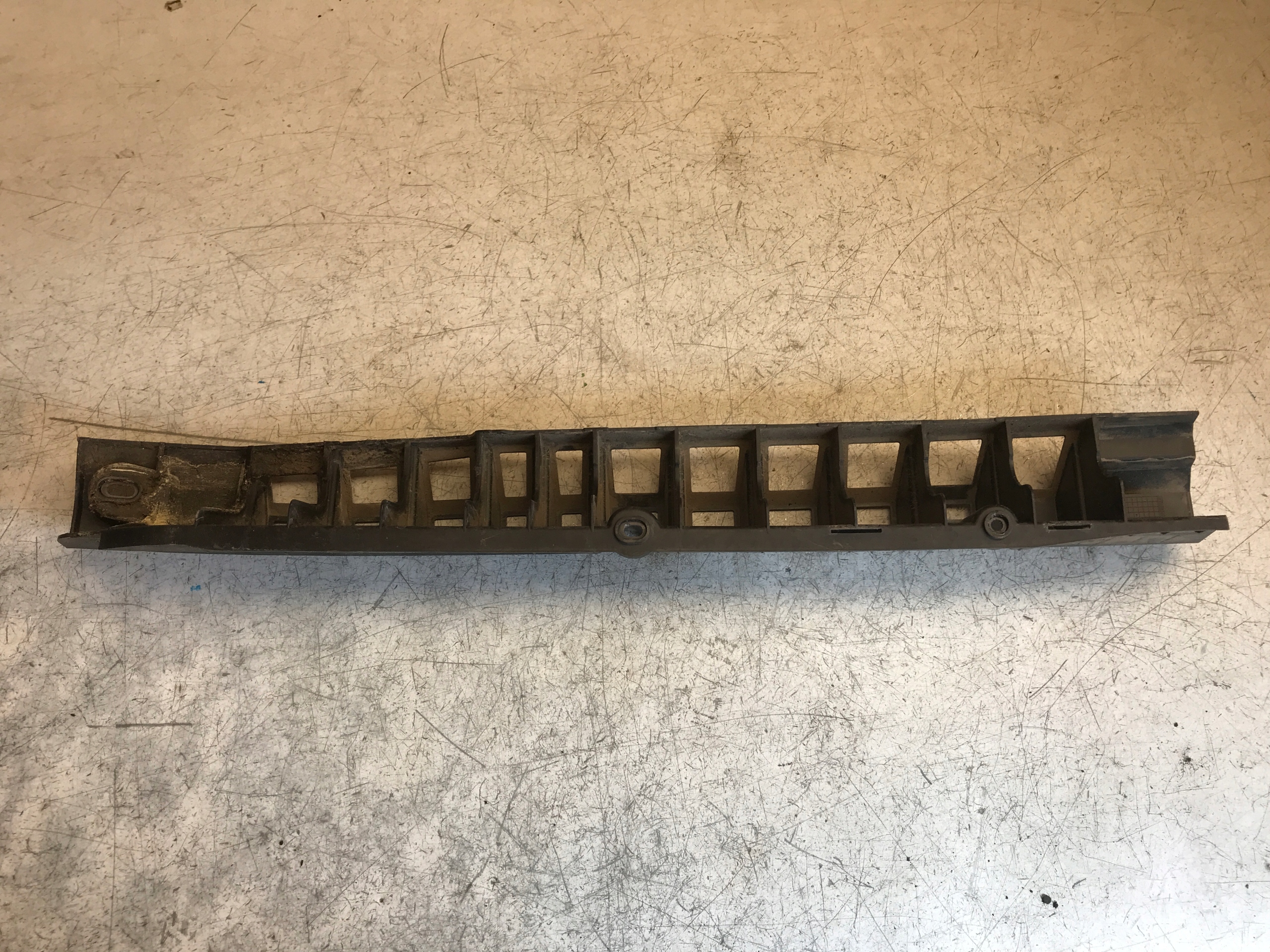 bumper bracket left rear part ROOMSTER 5J7807863