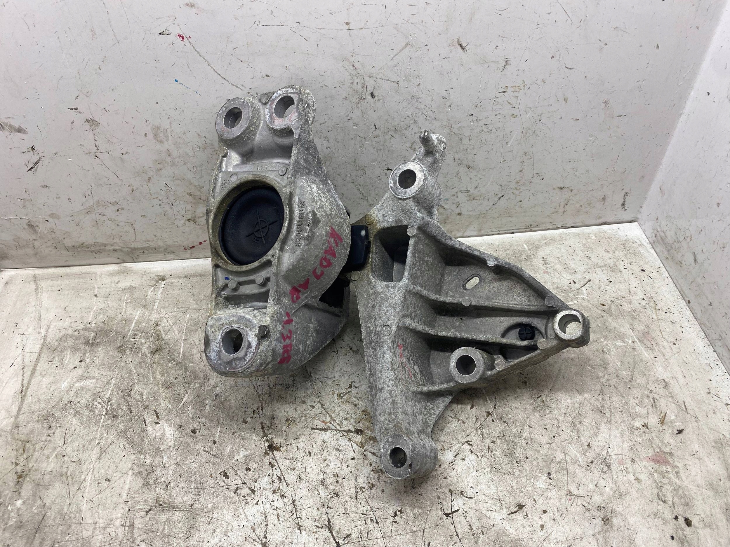 RENAULT KADJAR 1.3 TCE Support Airbag Support Moteur 112108534R