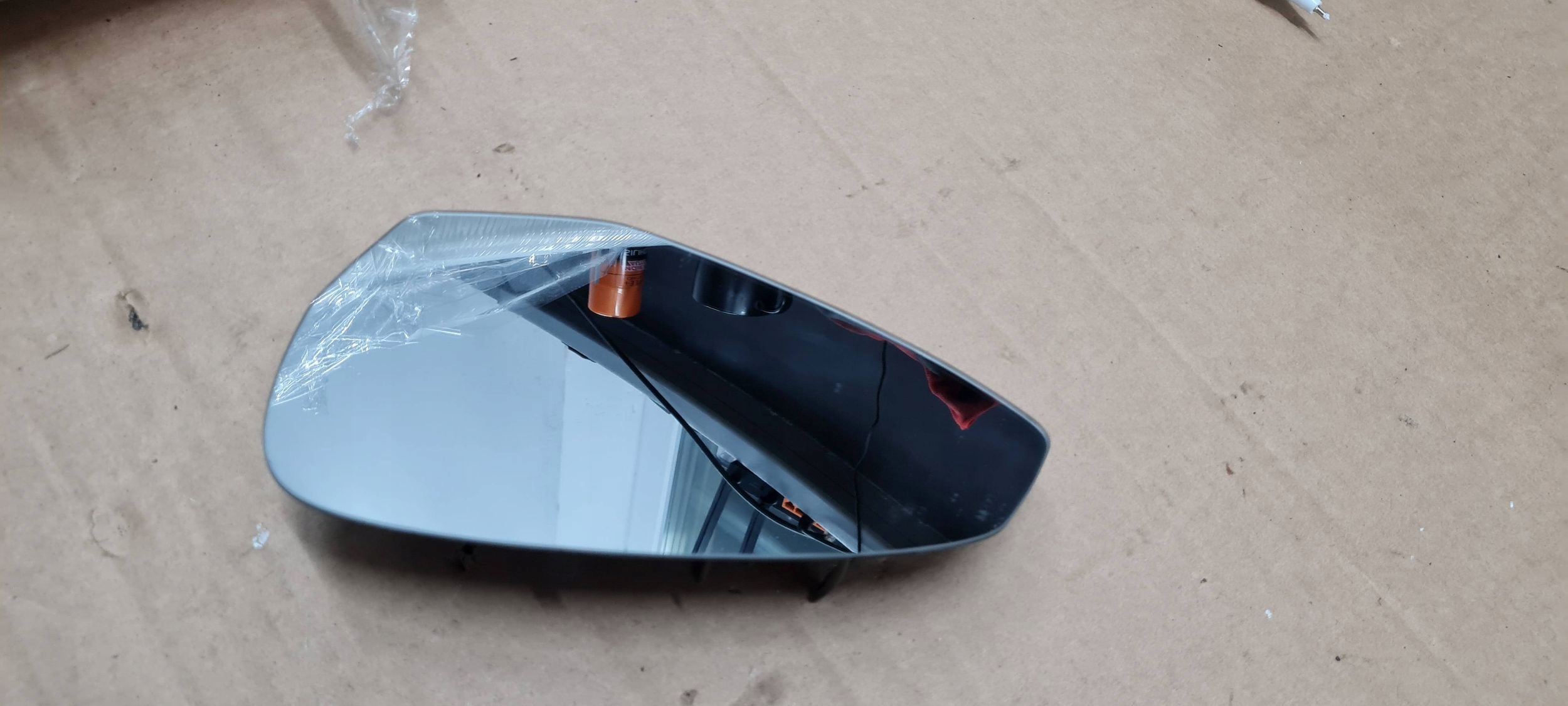 A5 8W WKLAD left of left mirrors A4 B9 8W