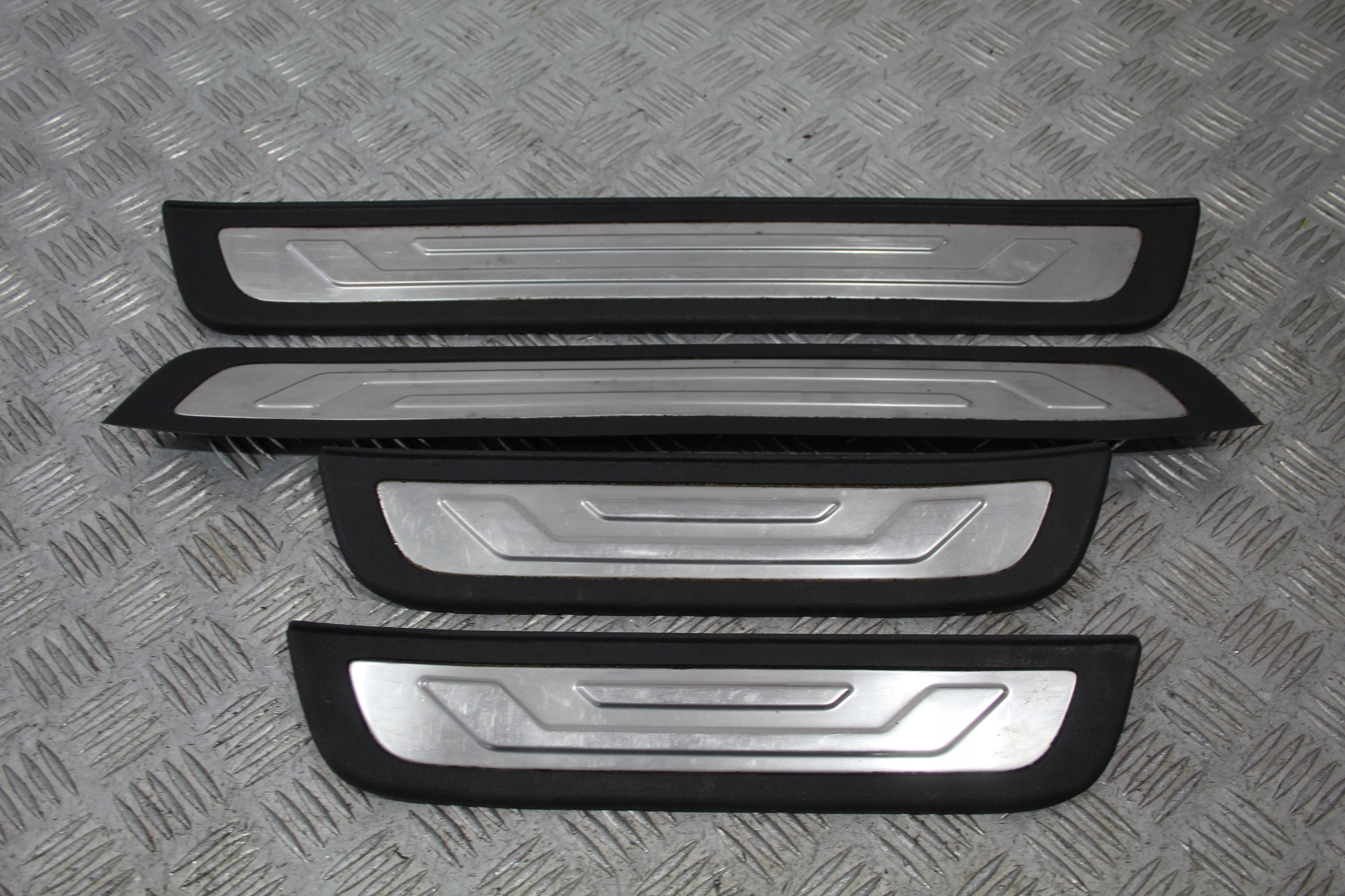 mouldings caps threshold KIA SORENTO II 2 LIFT