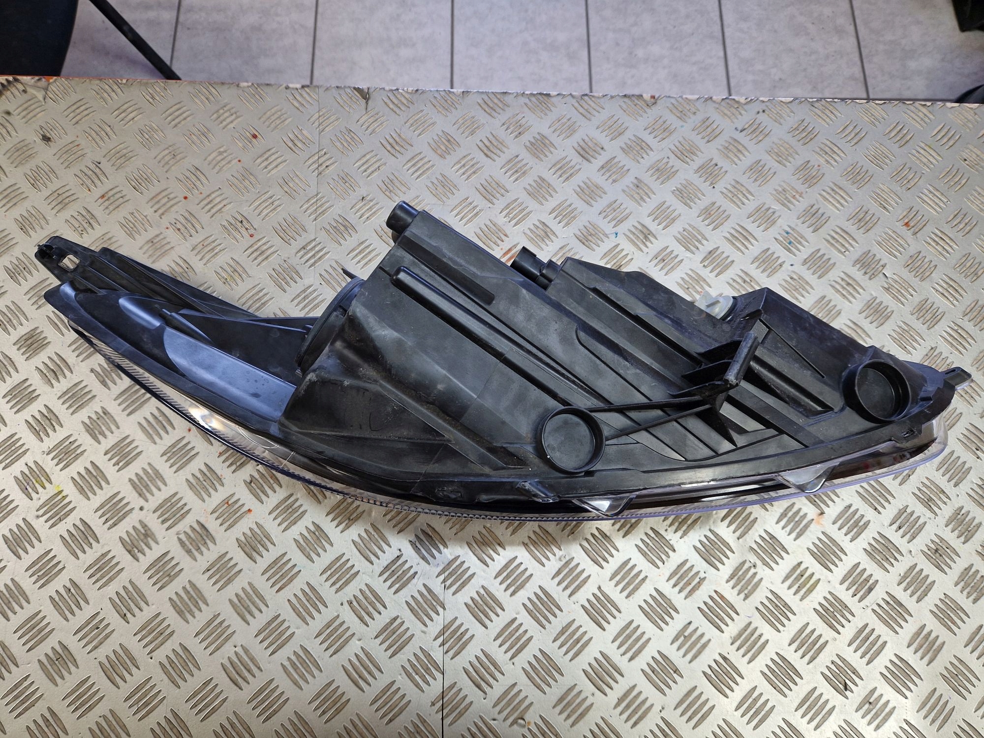 light left front FORD FIESTA MK7 LIFT 2012R->