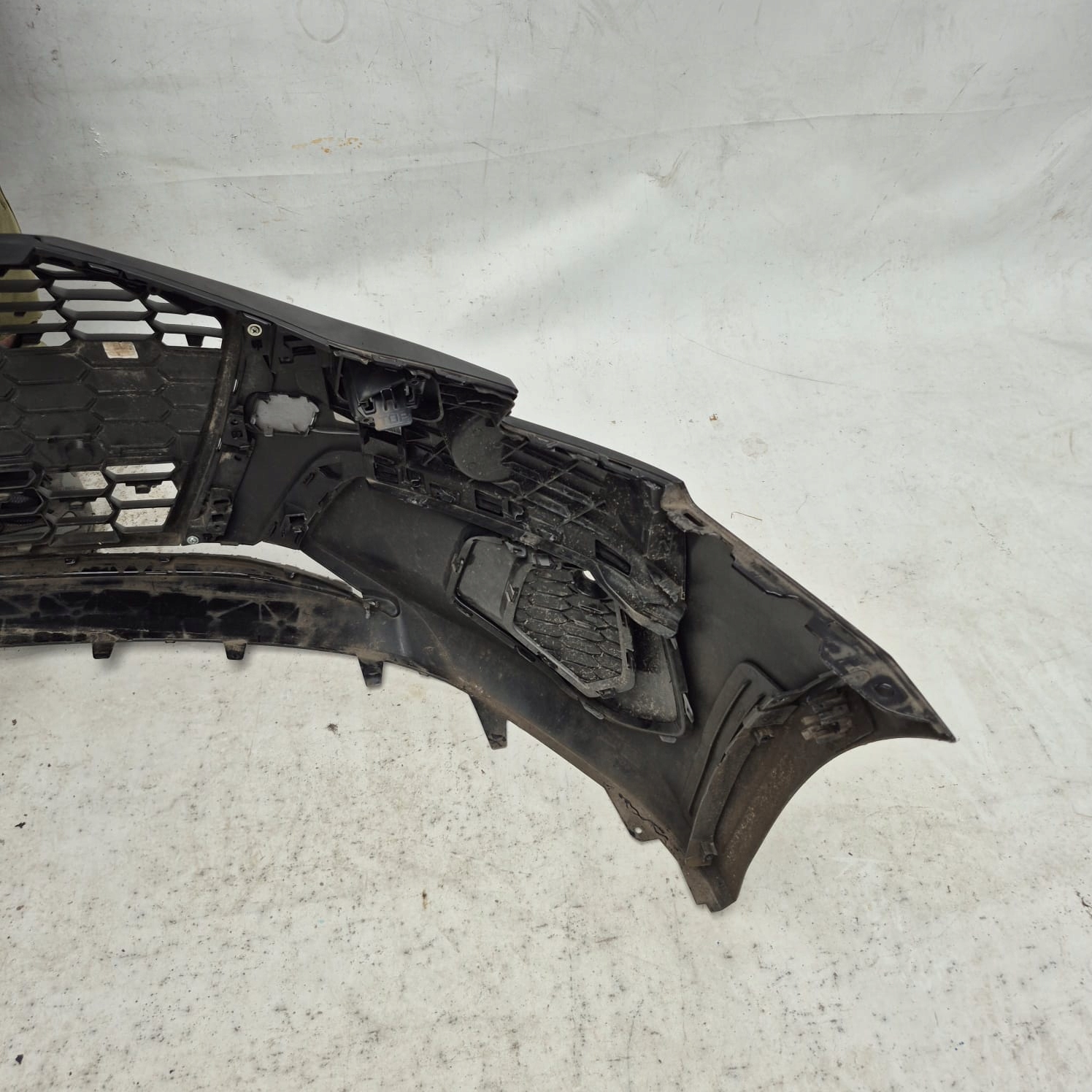 AUDI A3 IV 4 8Y 20-24 bumper front front washer PDC