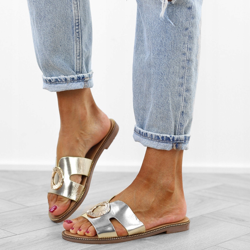 Złote klapki damskie lekkie z klamrą eleganckie sandały BG141 r.39 Kolor złoty