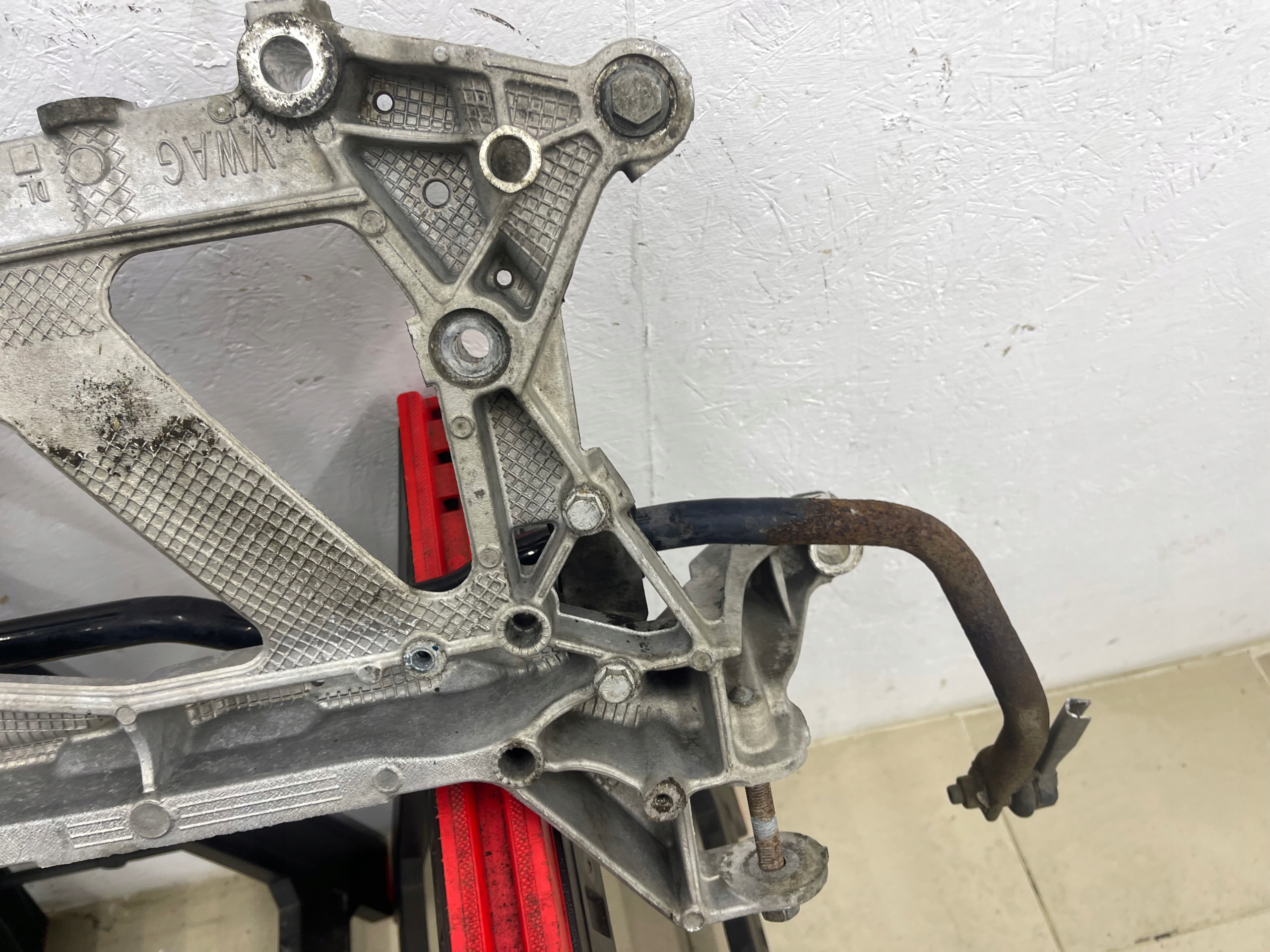 axle beam subframe axle beam front 5Q0199369G Audi A3 8V 13- complete