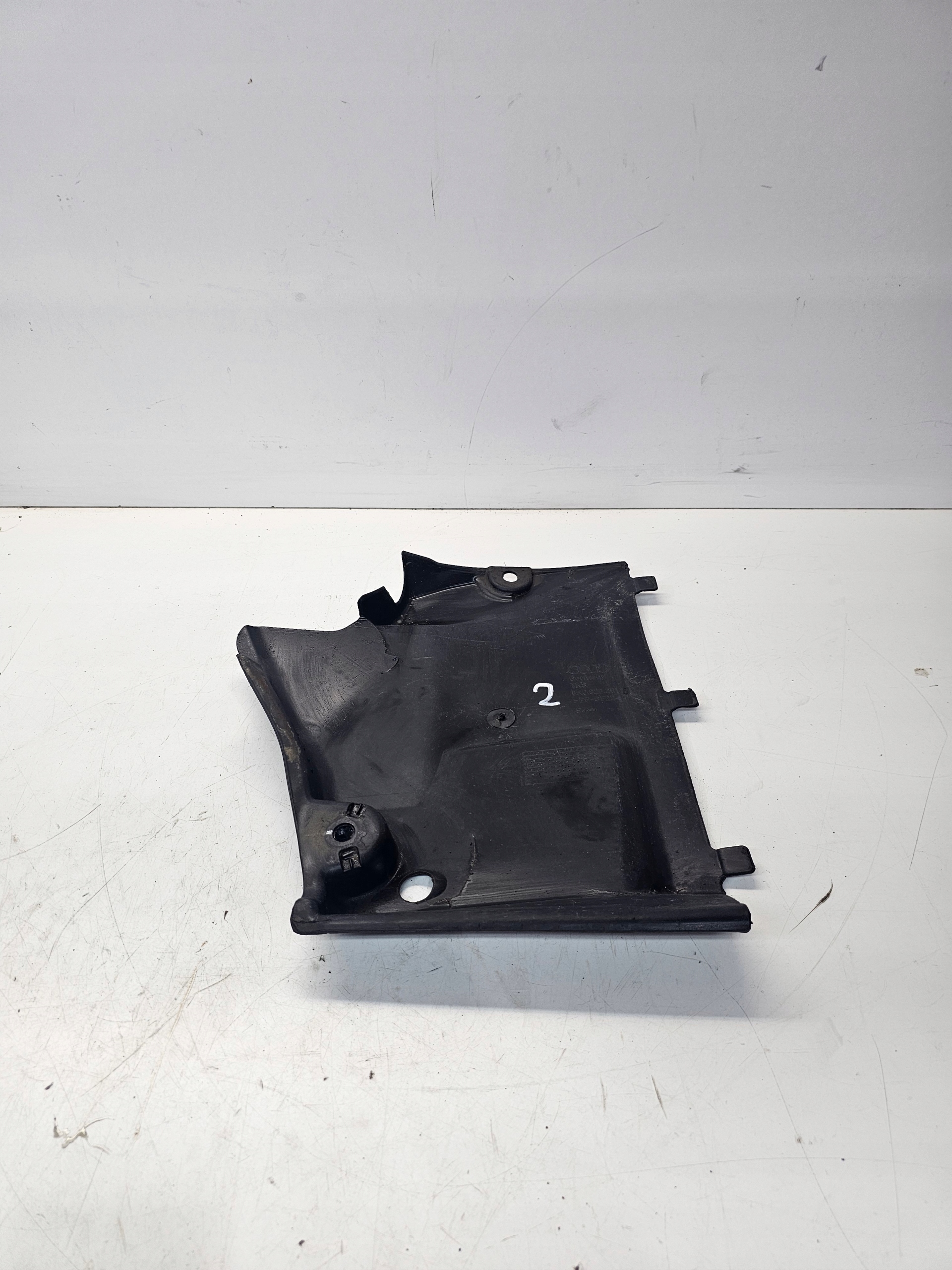 Blende Abdeckung abdeckung Unterfahrschutz links AUDI A4 B8 8K0825201E *2*