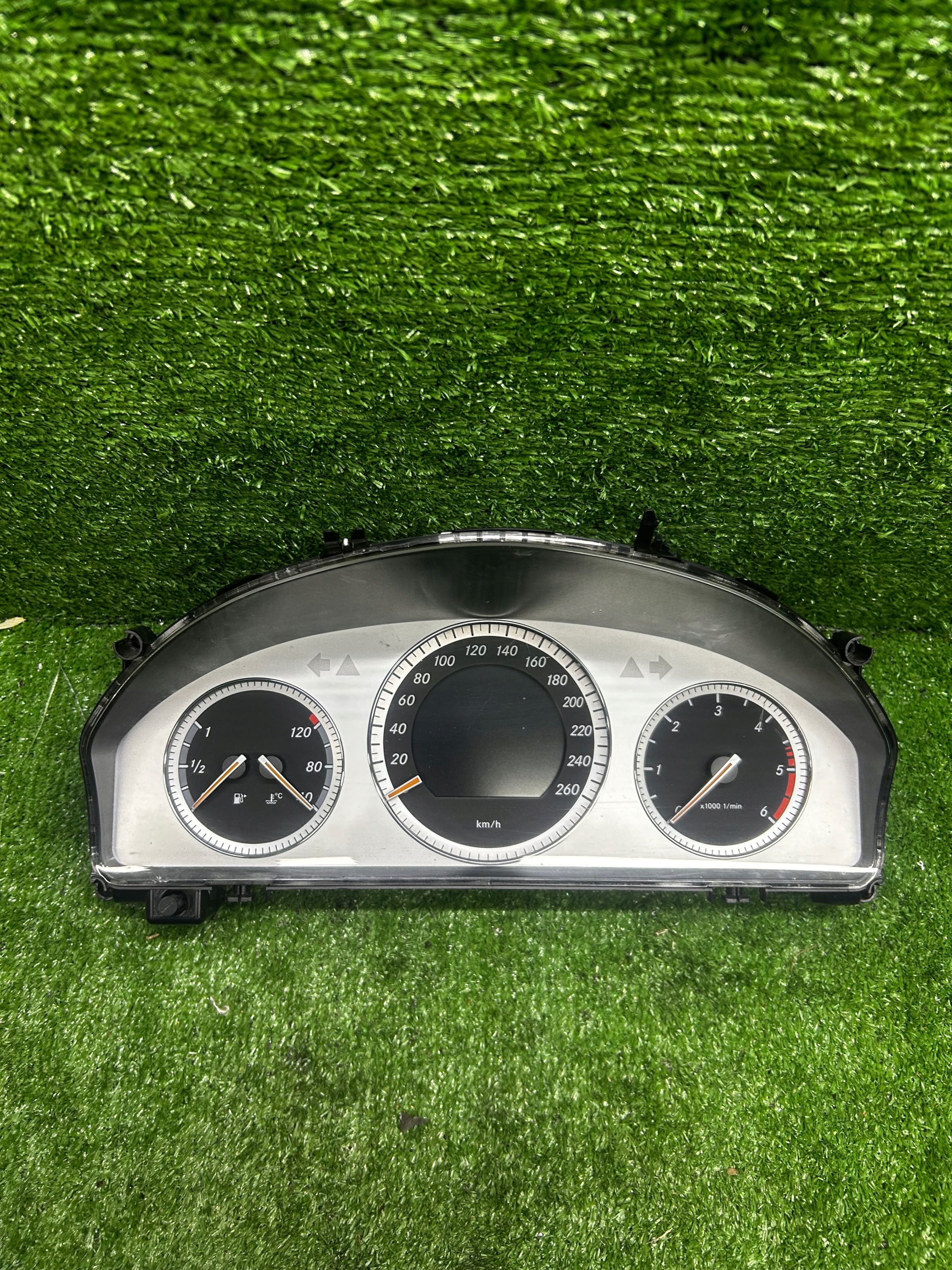 LICZNIK ZEGAR MERCEDES W204 2.2 CDI OM646 A2045403148