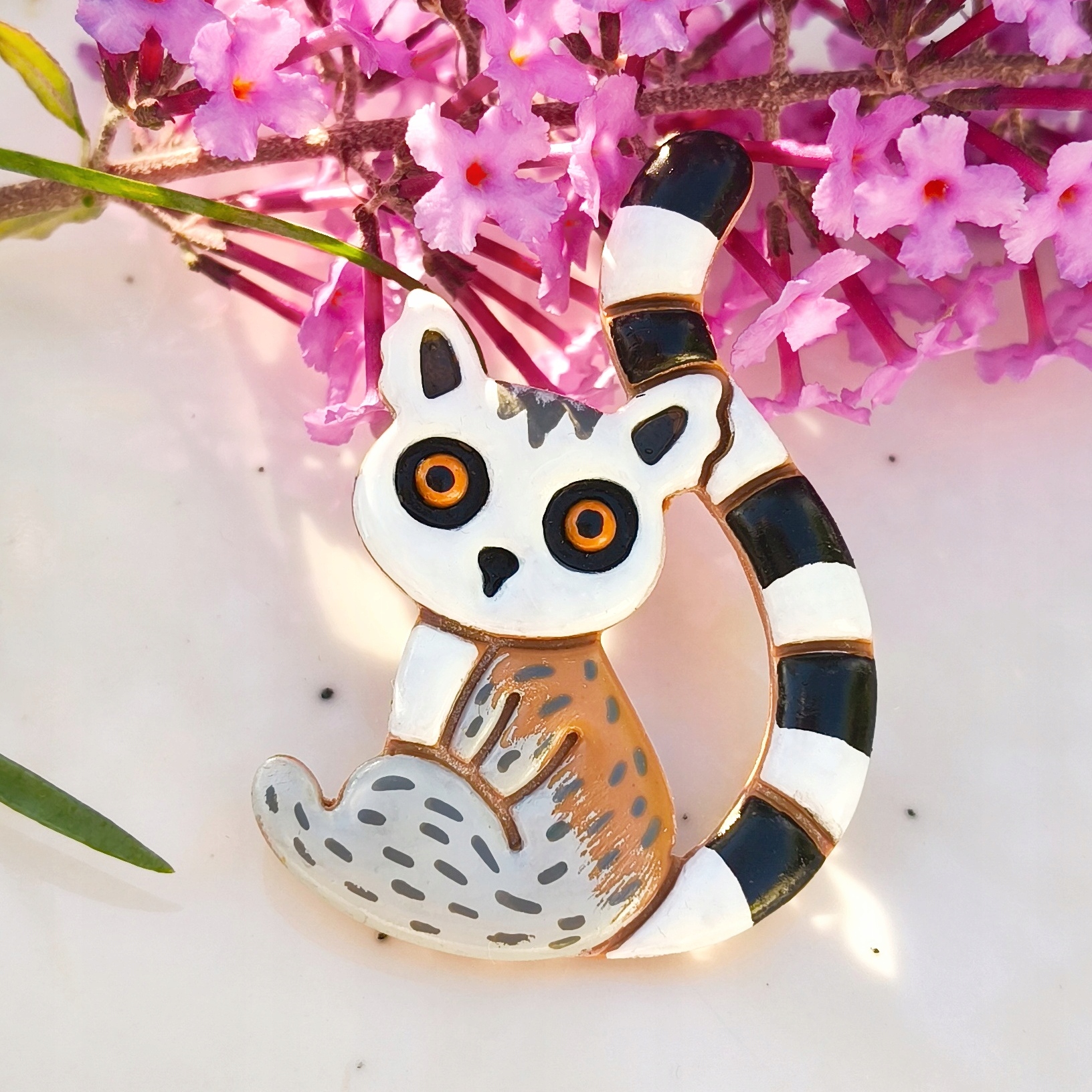 Pin s lemurem, brož s podobiznou lemura, malý dárek, boho akcesoria