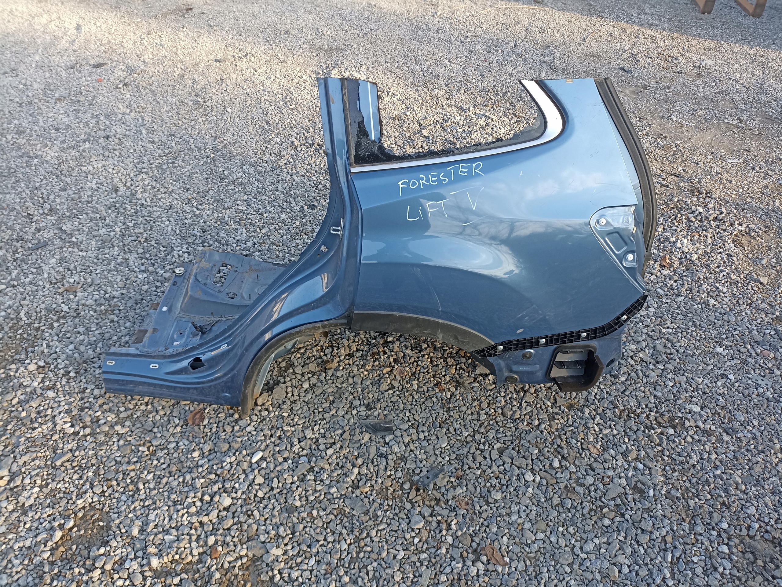 SUBARU FORESTER V LIFT ĆWIARTKA LEWA TYLNA TYŁ