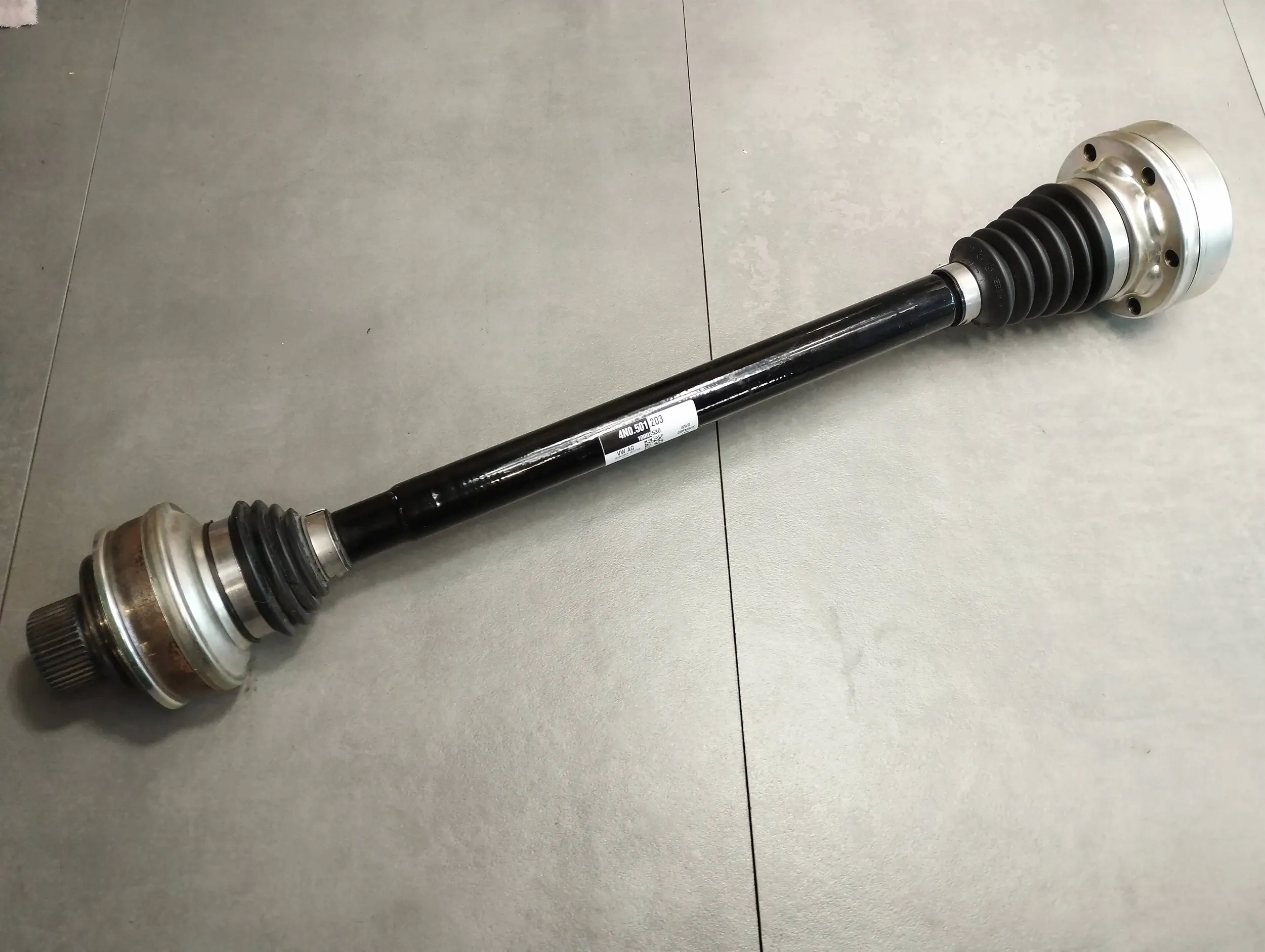 Audi A8 4N D5 semi-axis rear part 4N0501203