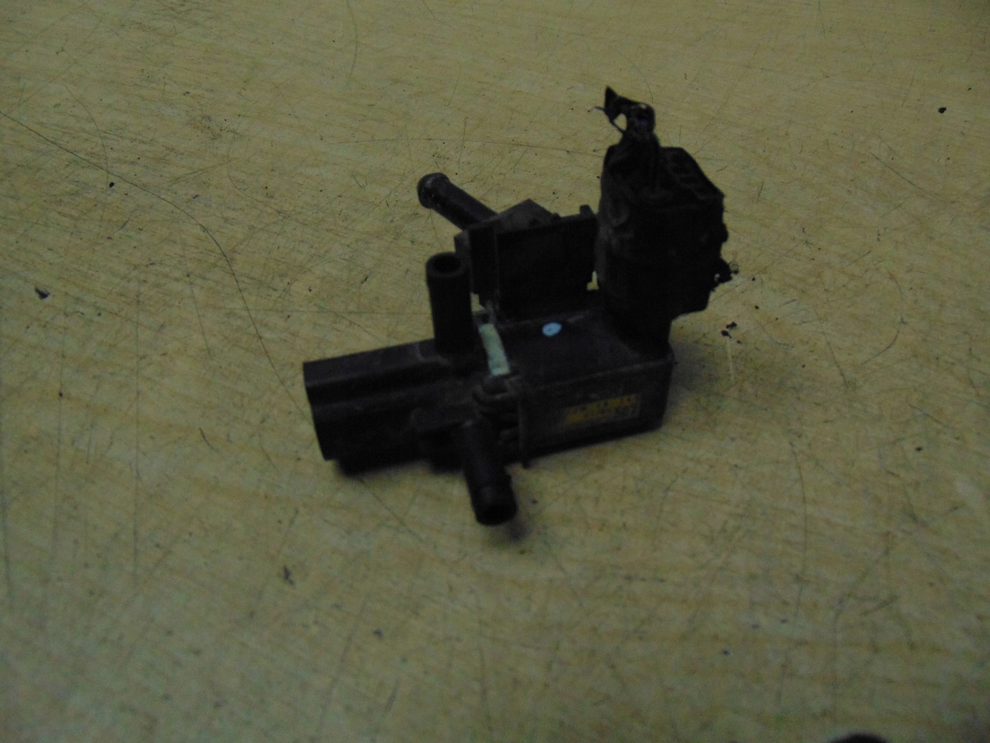 mazda oe 101362-5070 электромагнитный клапан труба