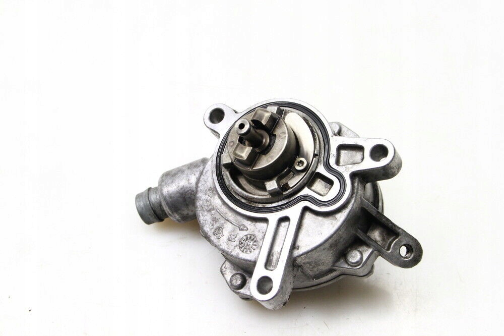 Насос VACUM WAKUM 30731825 VOLVO 2.4 D5