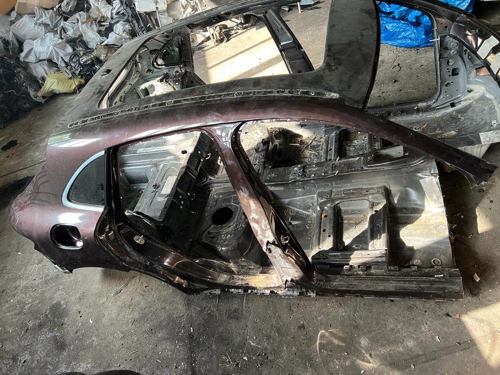 CWIARTKA TYLNA PRAWA BOK PRÓG PORSCHE MACAN 1