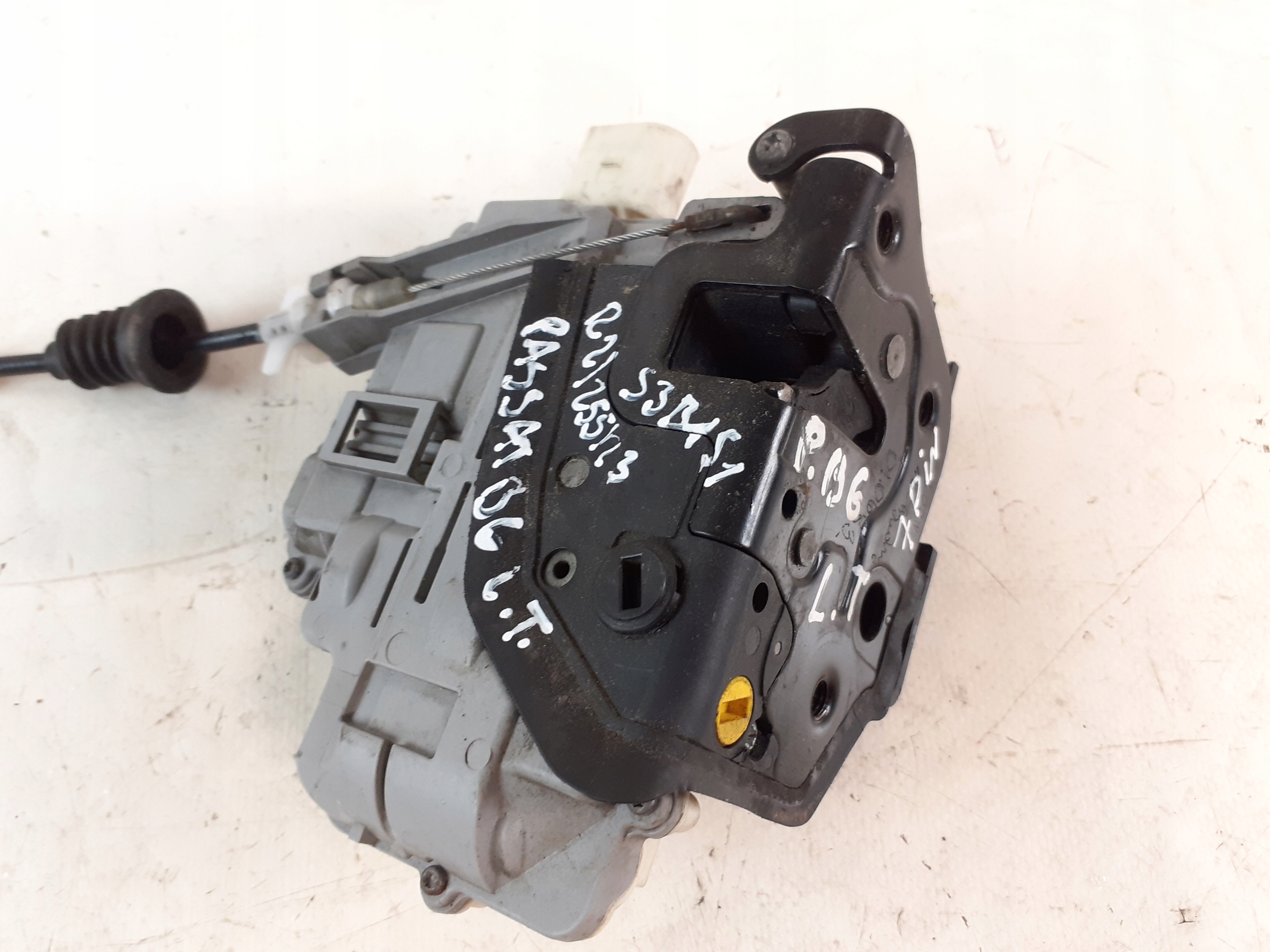 VW PASSAT B6 lock door left rear part 3C4839015A 7PIN