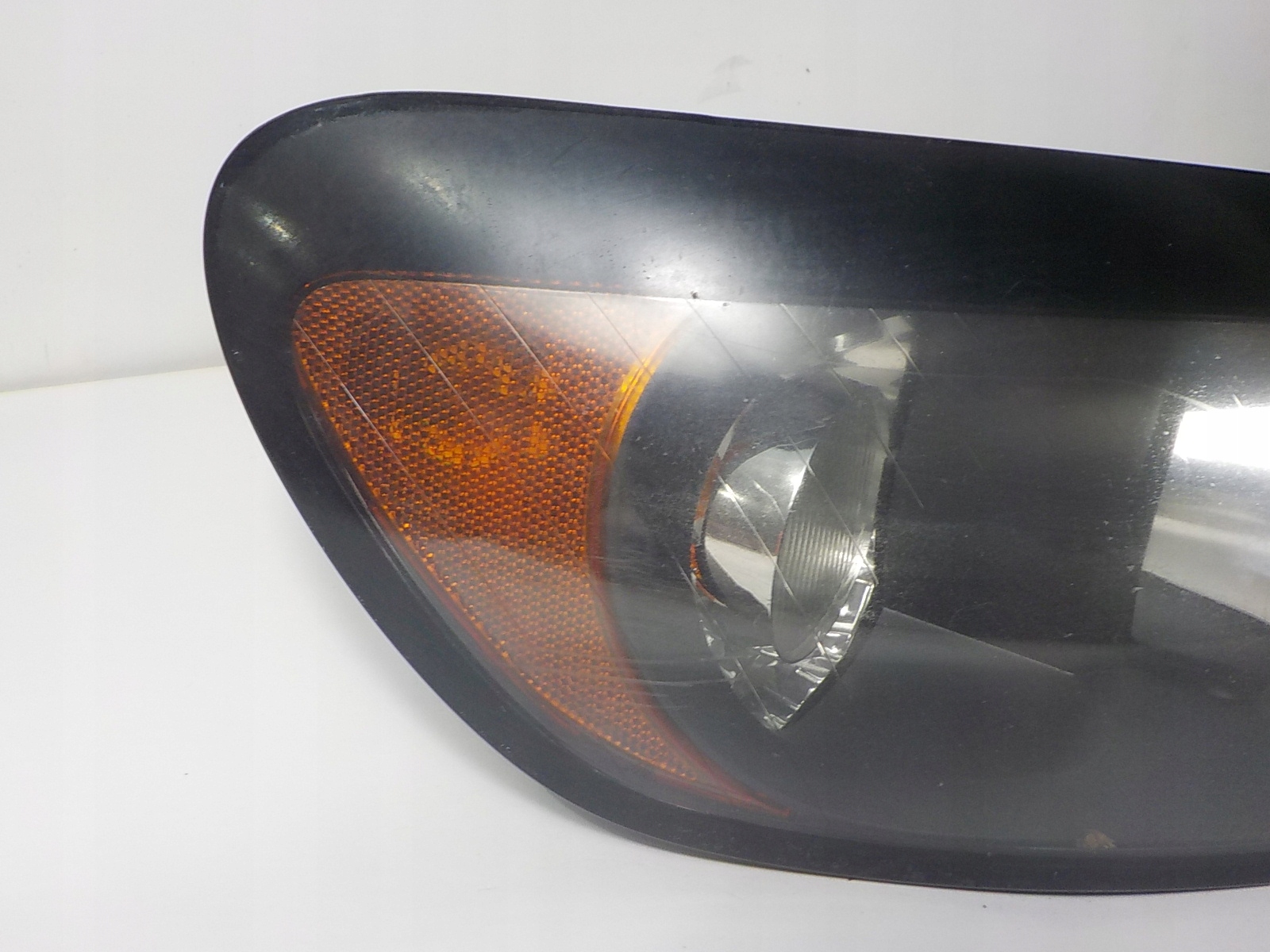 VOLVO C30 light right front front UK