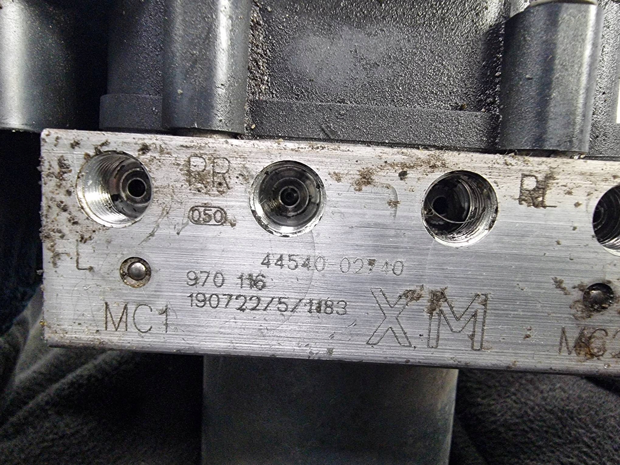 pump ABS brake 44540-02740 TOYOTA COROLLA E21