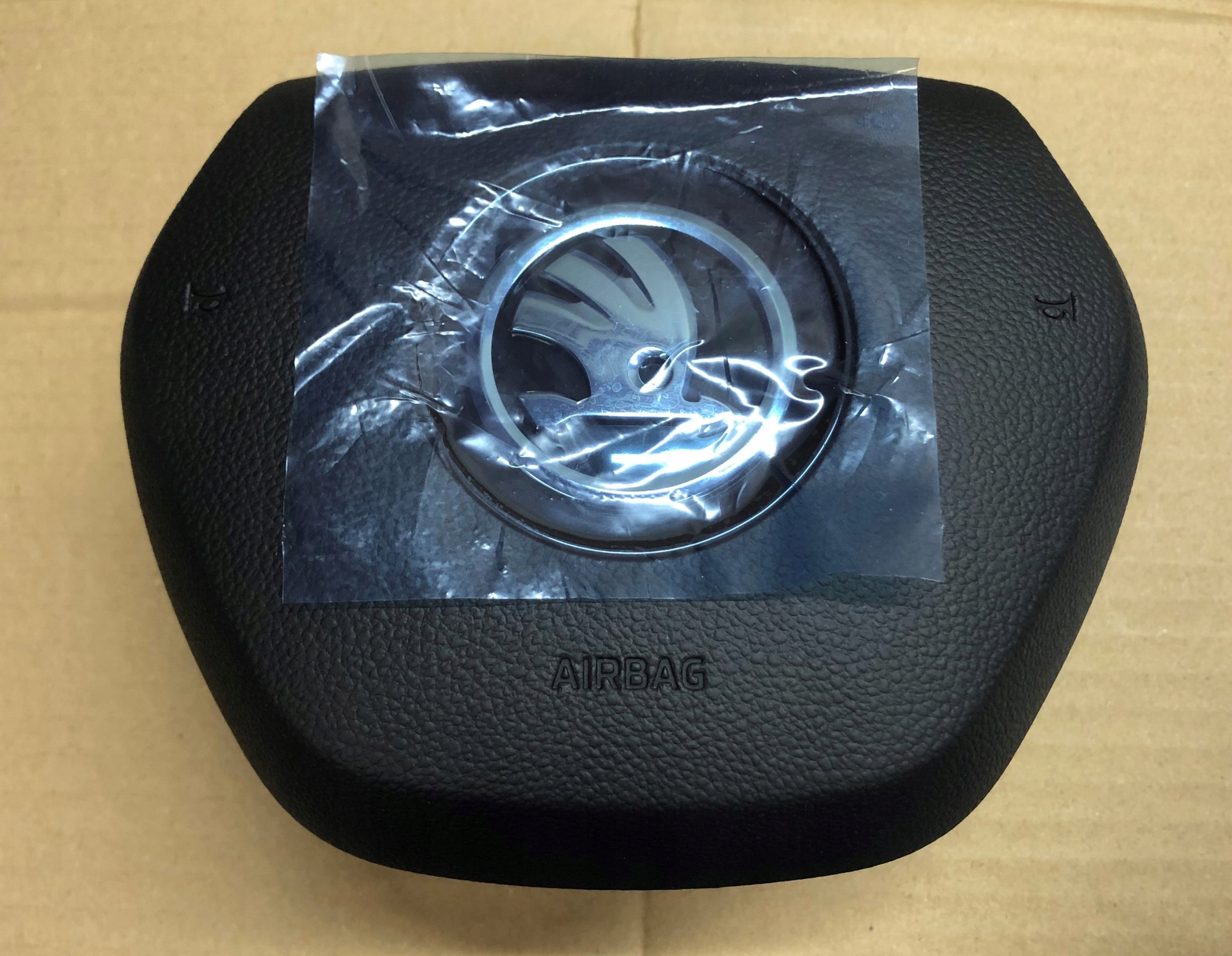 PODUSZKA AIRBAG KIEROWCY SKODA KODIAQ 3V0880201AP IZY