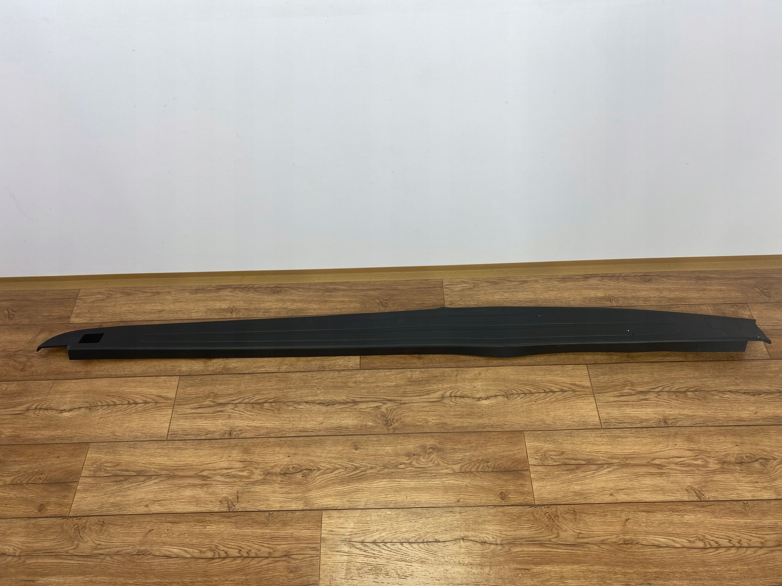 moulding side left cap paki Dodge Ram 1500 2019+ USA