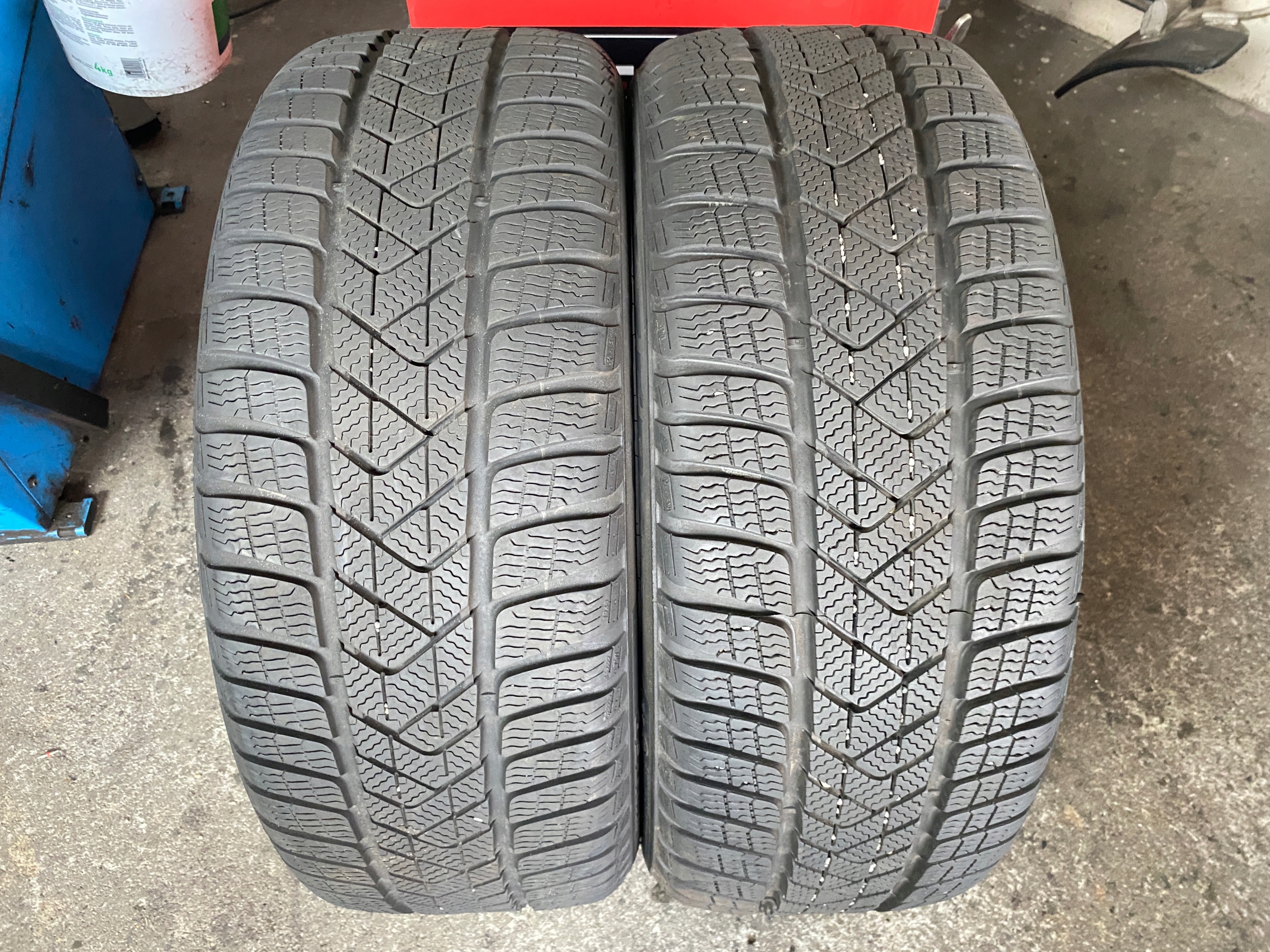 2 tyres winter 225/45R18 95V Pirelli Winter Sottozero 3 RUN FLAT 7mm