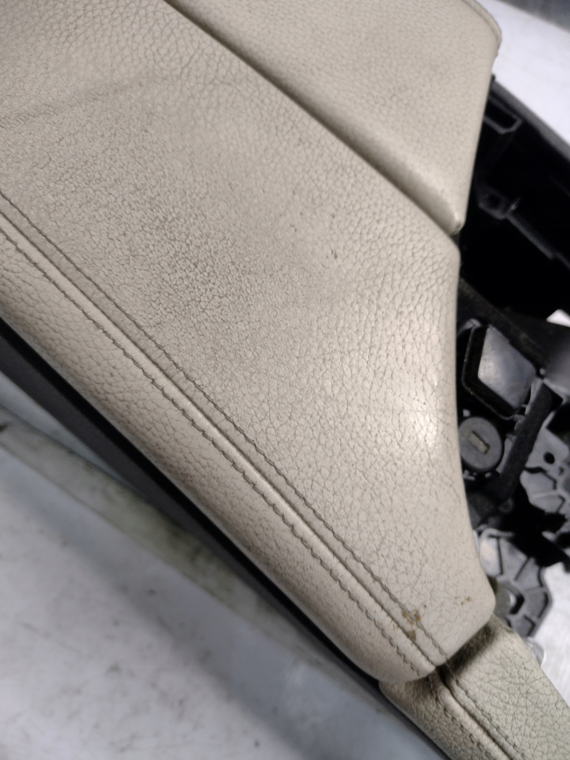 Tunel central armrest BMW F11 UK